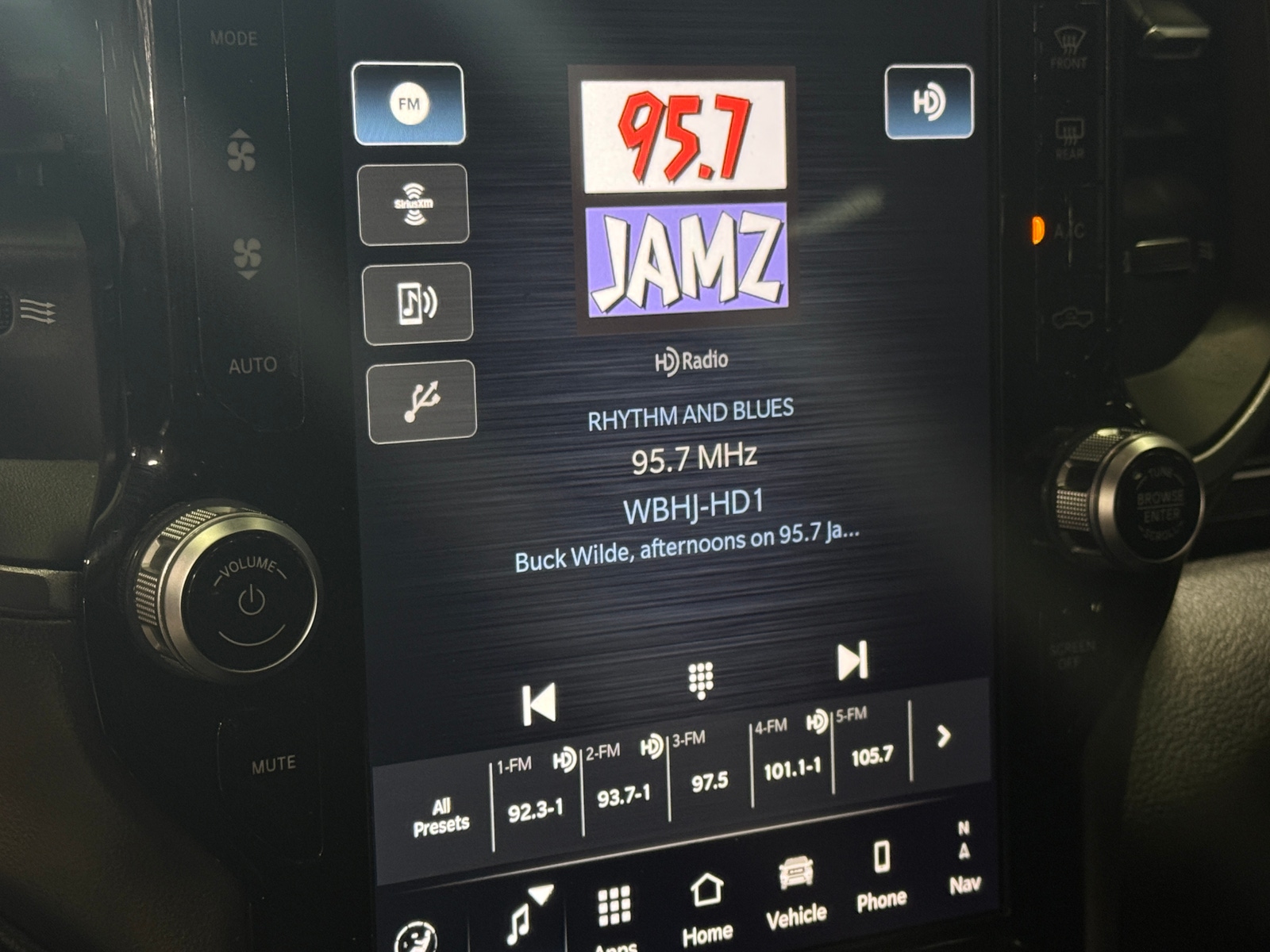 Thumbnail: 2023 RAM 1500 - 3