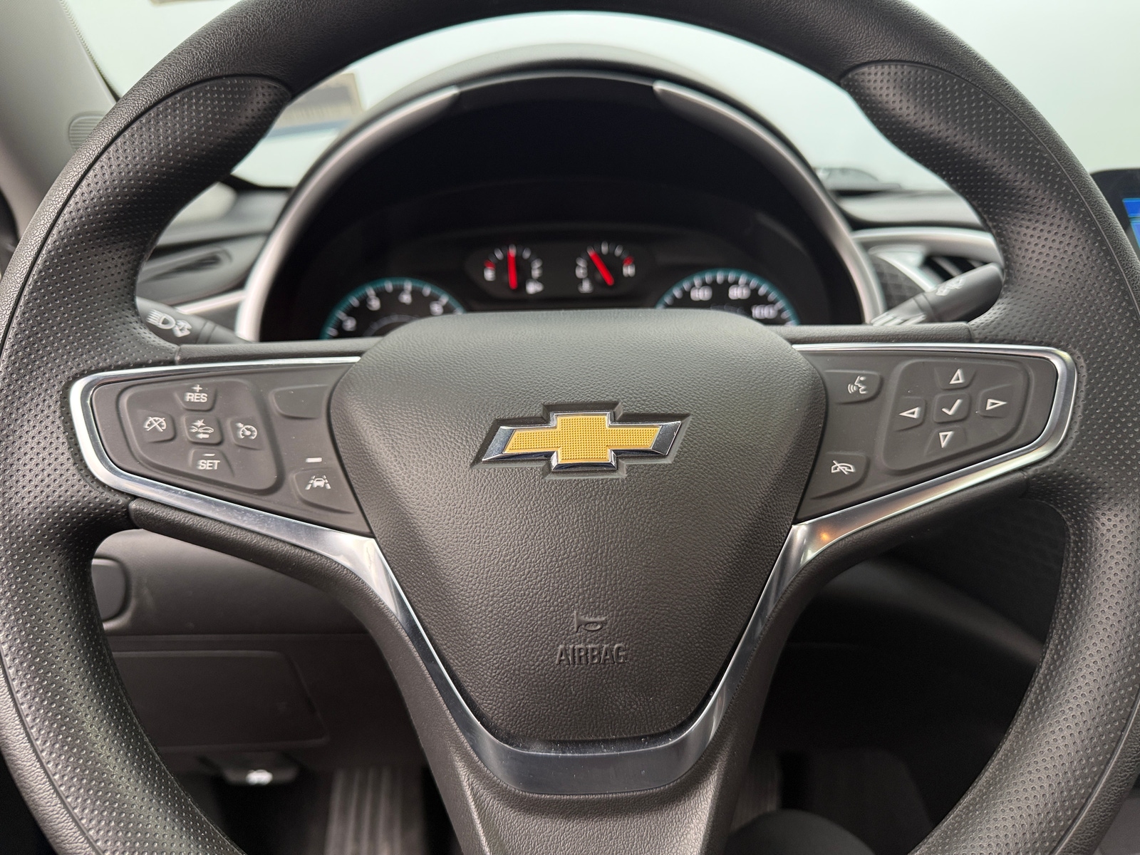 Thumbnail: 2024 Chevrolet Malibu - 5