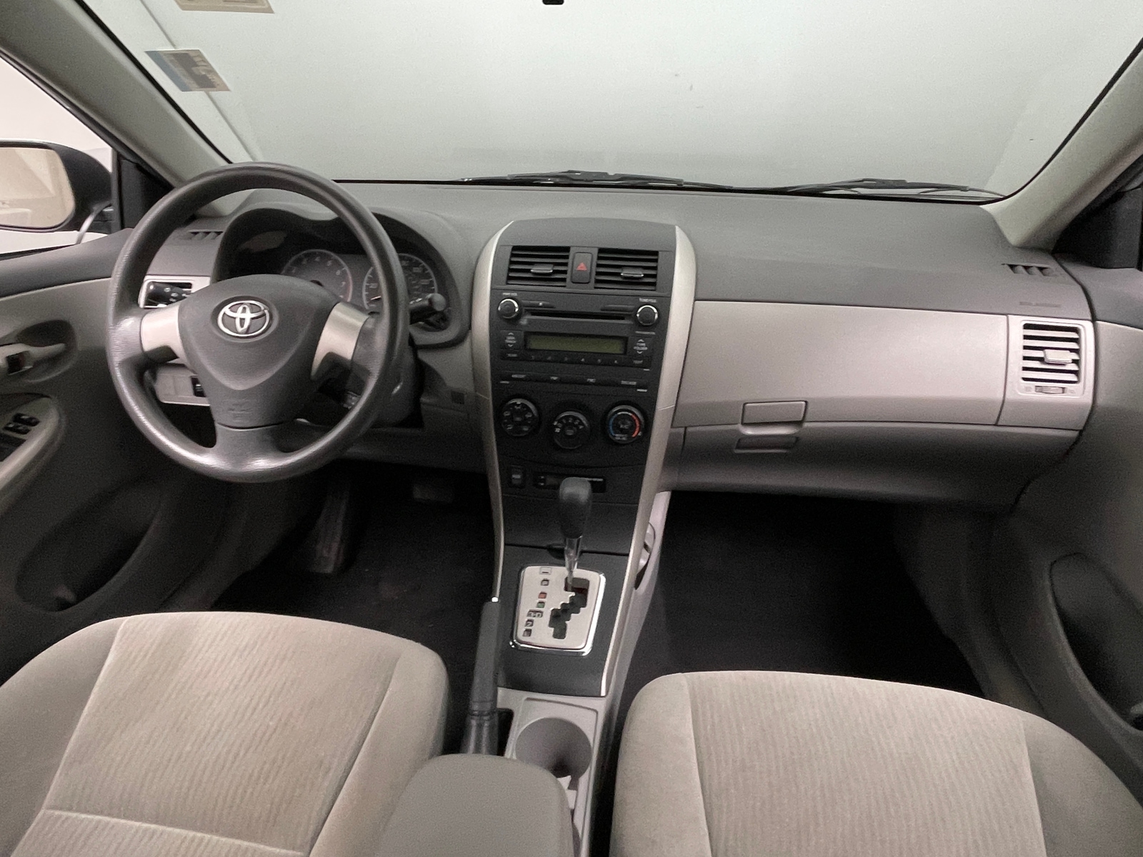 Thumbnail: 2010 Toyota Corolla - 3