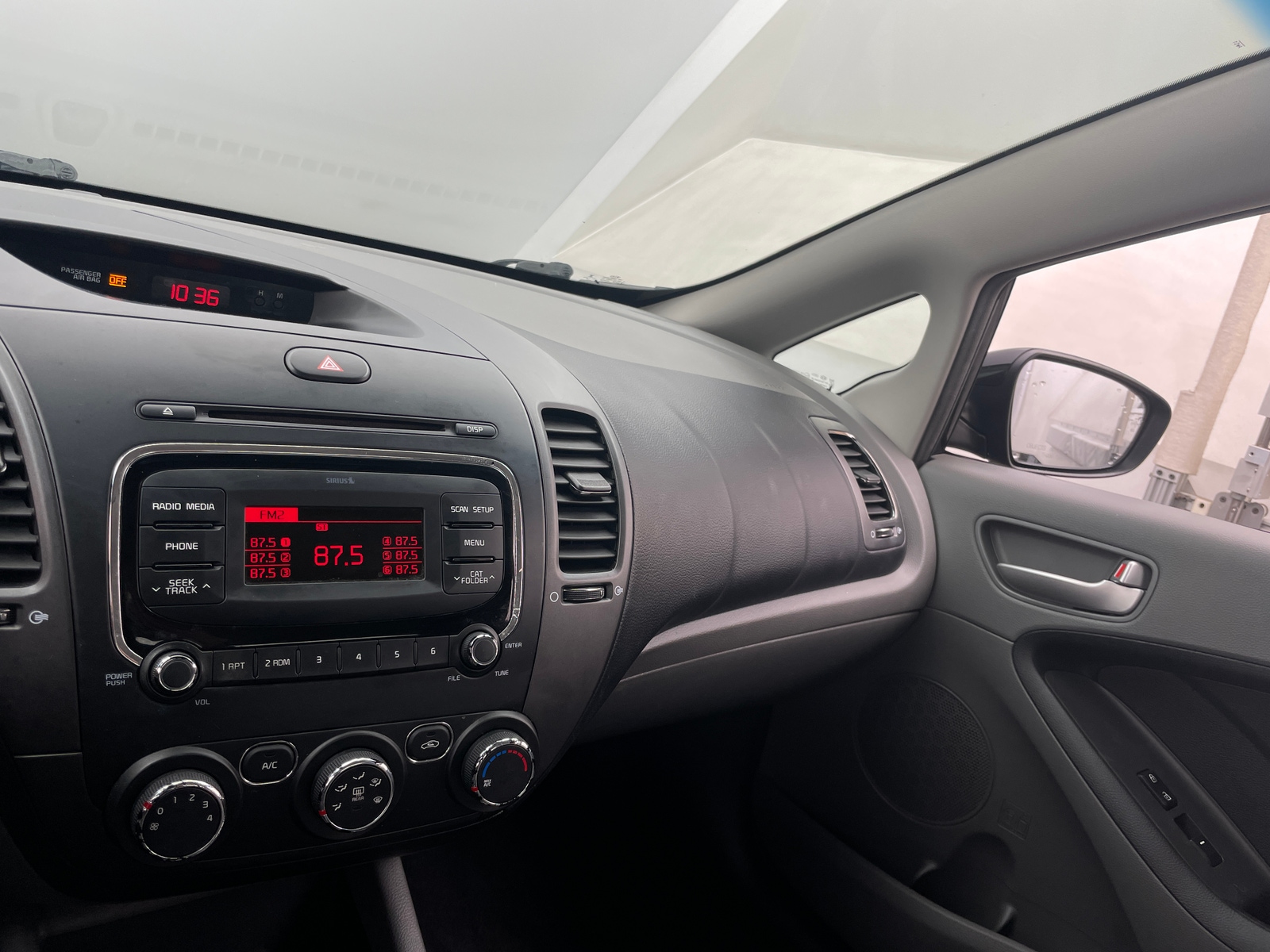 Thumbnail: 2018 Kia Forte - 4