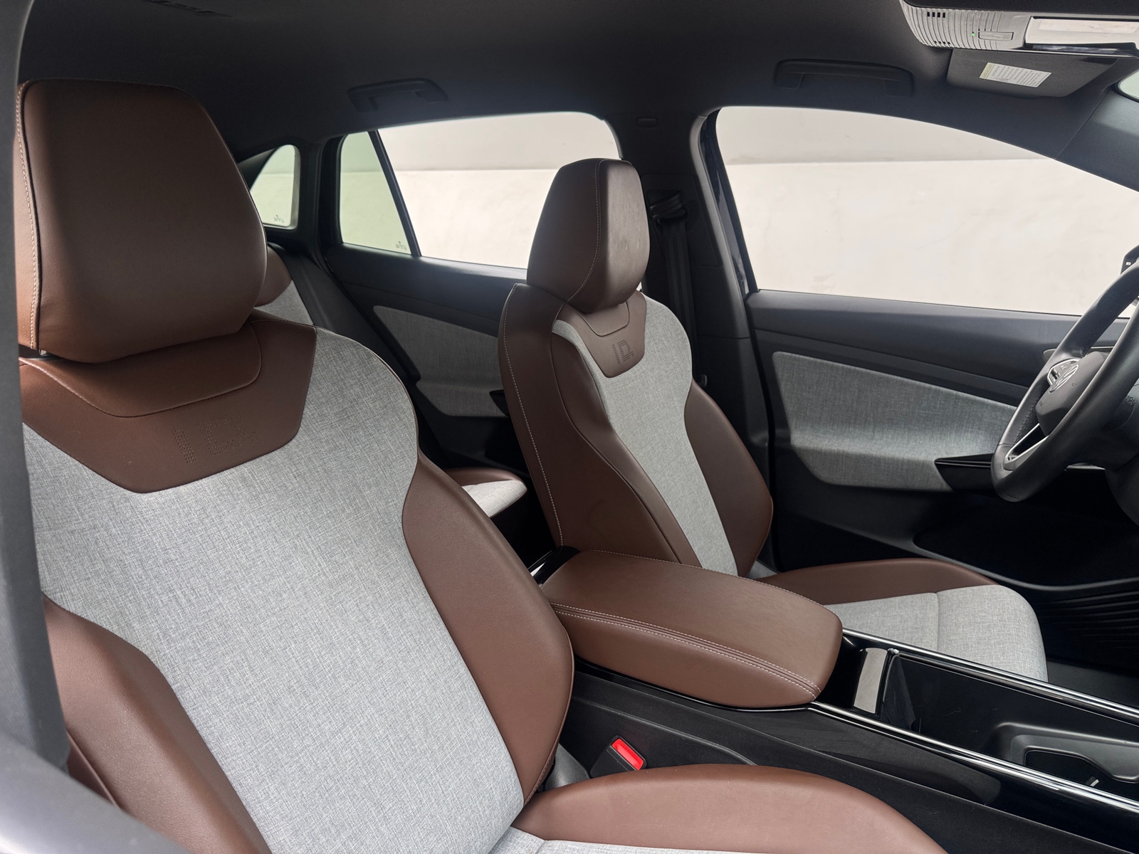 Thumbnail: 2023 Volkswagen ID.4 - 2