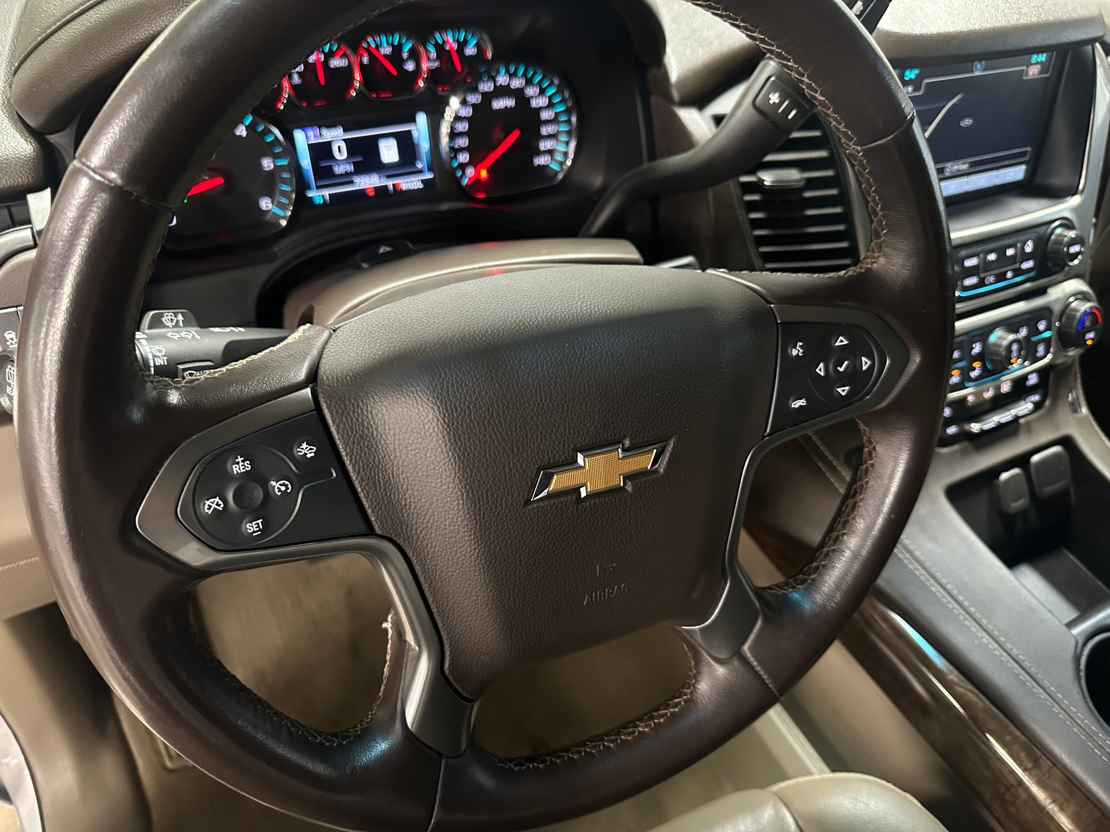 Thumbnail: 2019 Chevrolet Tahoe - 4