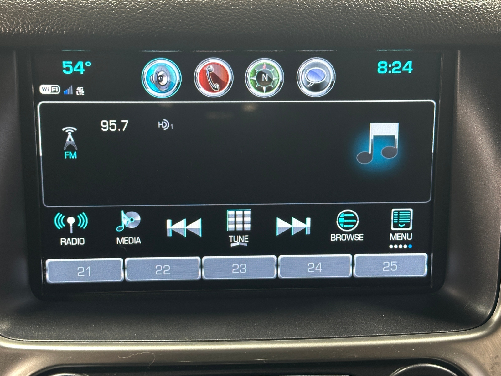 Thumbnail: 2019 Chevrolet Tahoe - 3