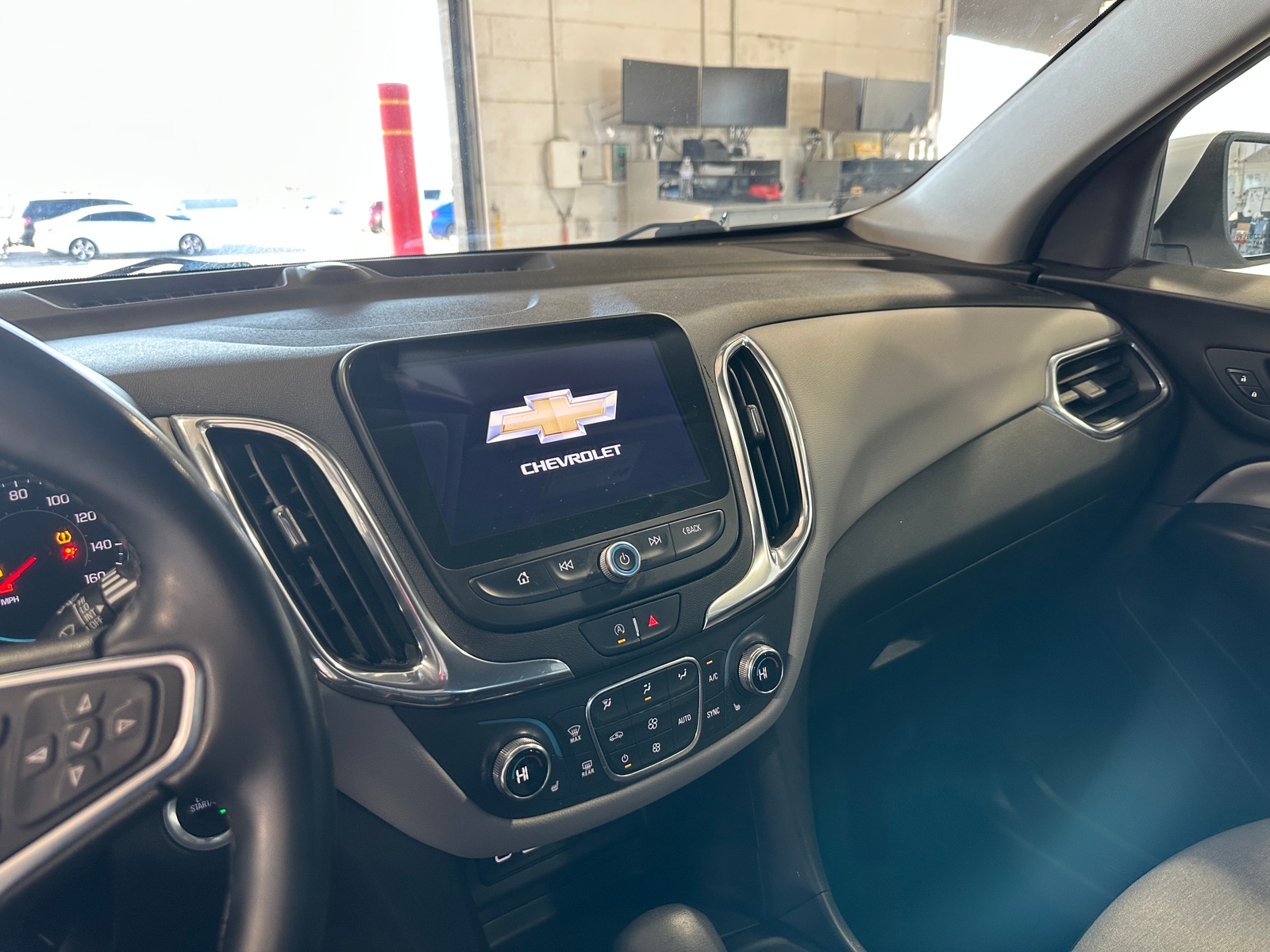 Thumbnail: 2024 Chevrolet Equinox - 4