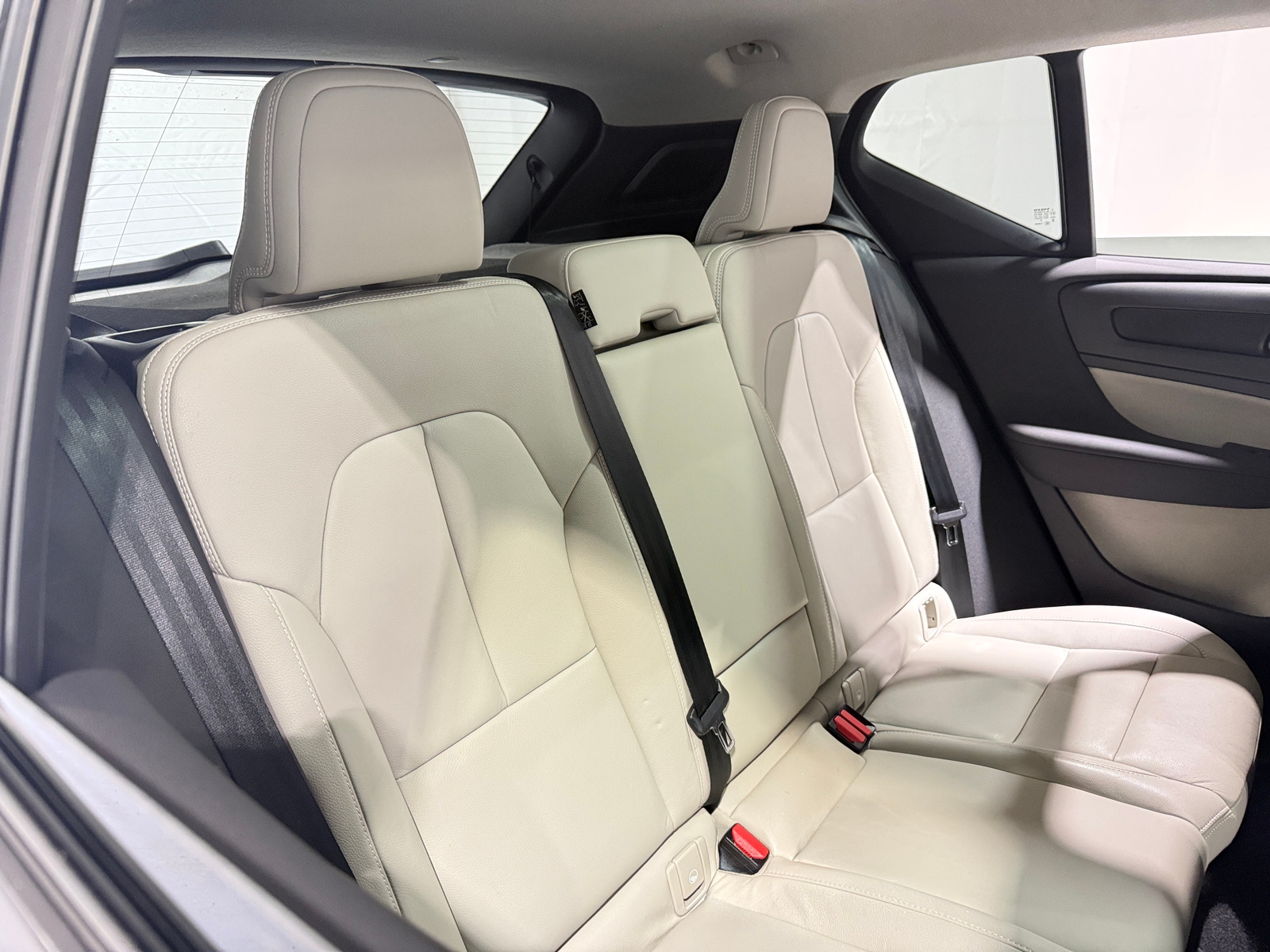 Thumbnail: 2021 Volvo XC40 - 5