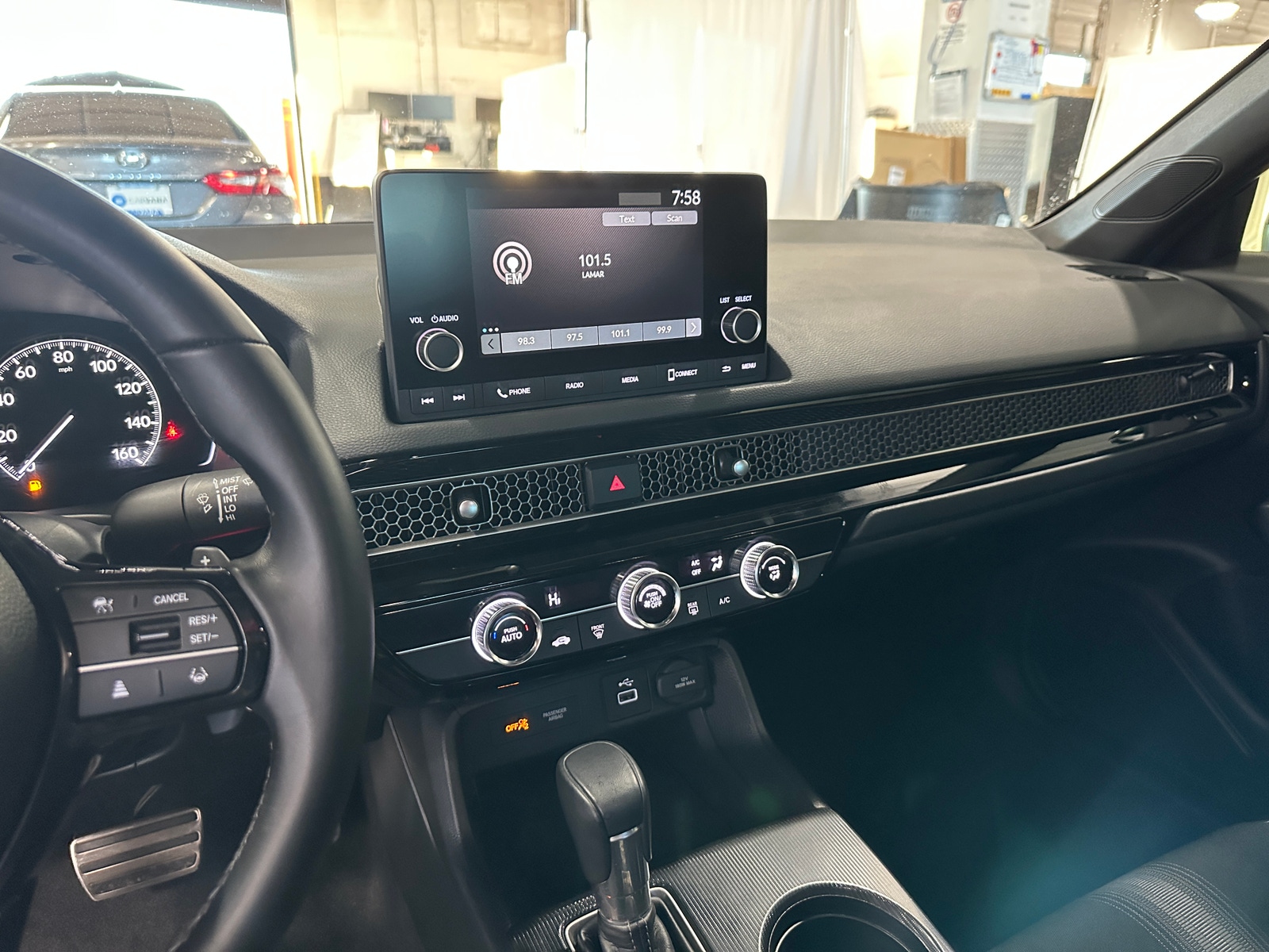 Thumbnail: 2024 Honda Civic - 4