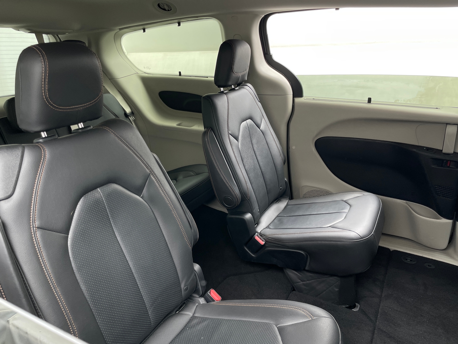 Thumbnail: 2019 Chrysler Pacifica - 5