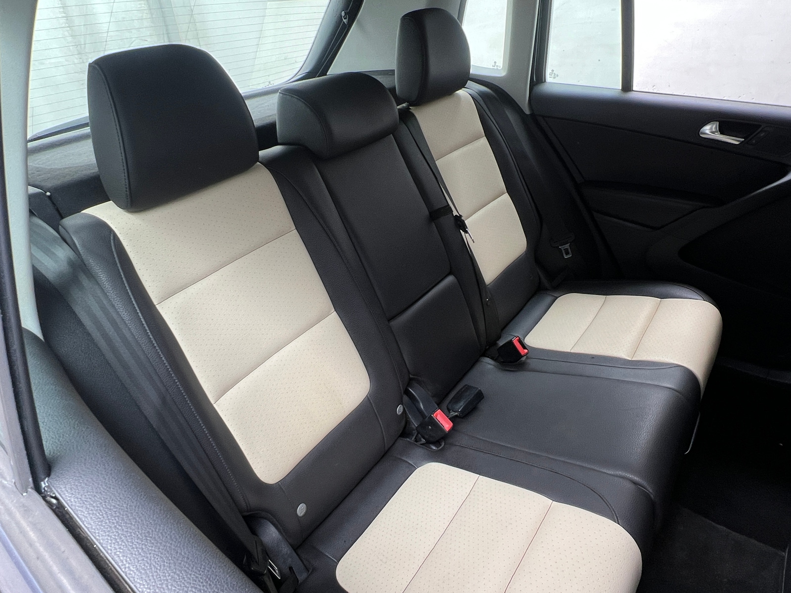 Thumbnail: 2016 Volkswagen Tiguan - 6