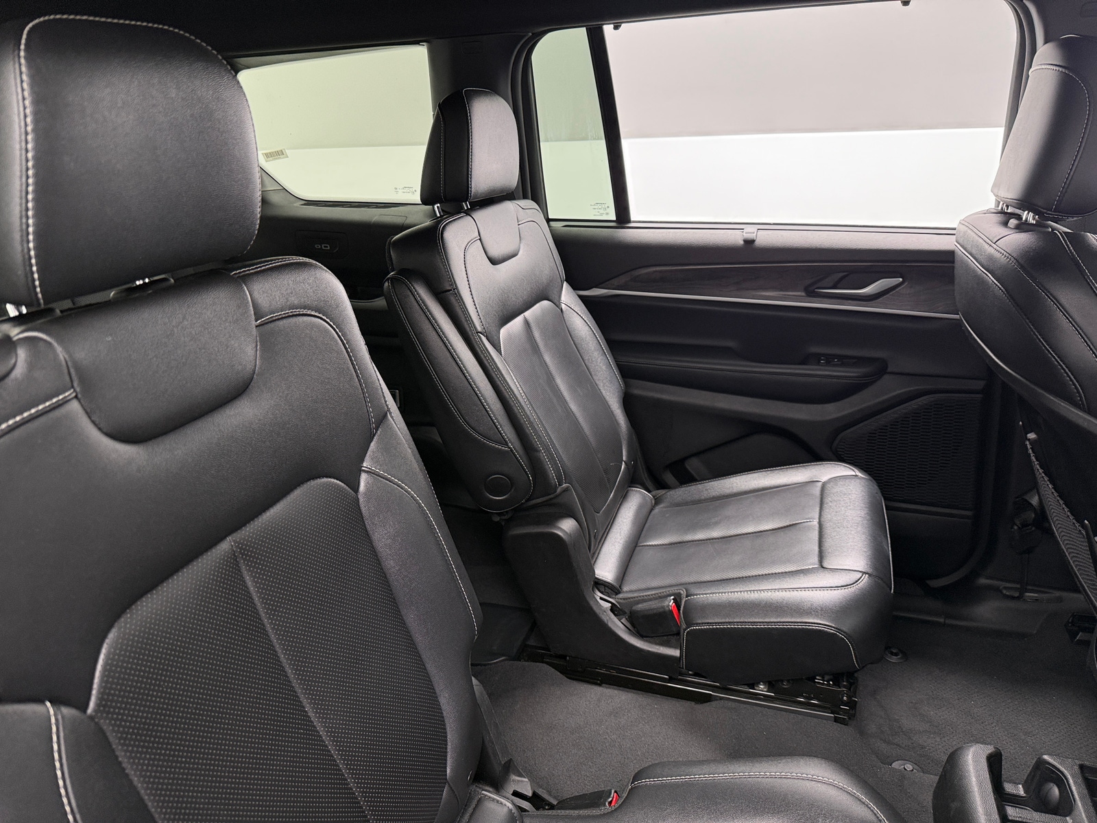 Thumbnail: 2024 Jeep Grand Cherokee L - 5