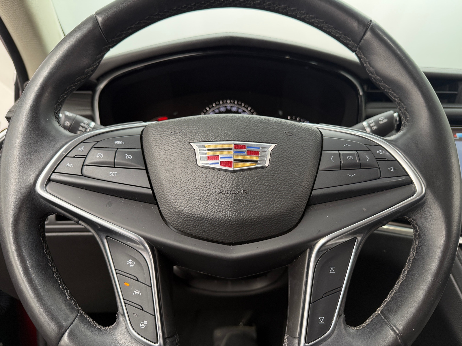 Thumbnail: 2017 Cadillac XT5 - 4