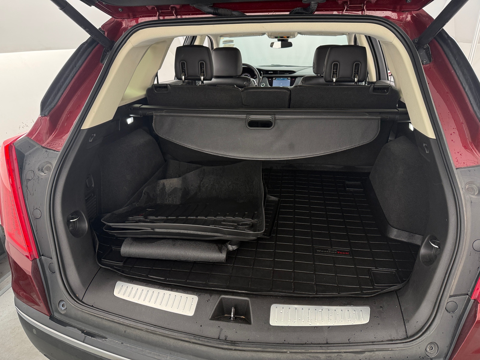 Thumbnail: 2017 Cadillac XT5 - 6