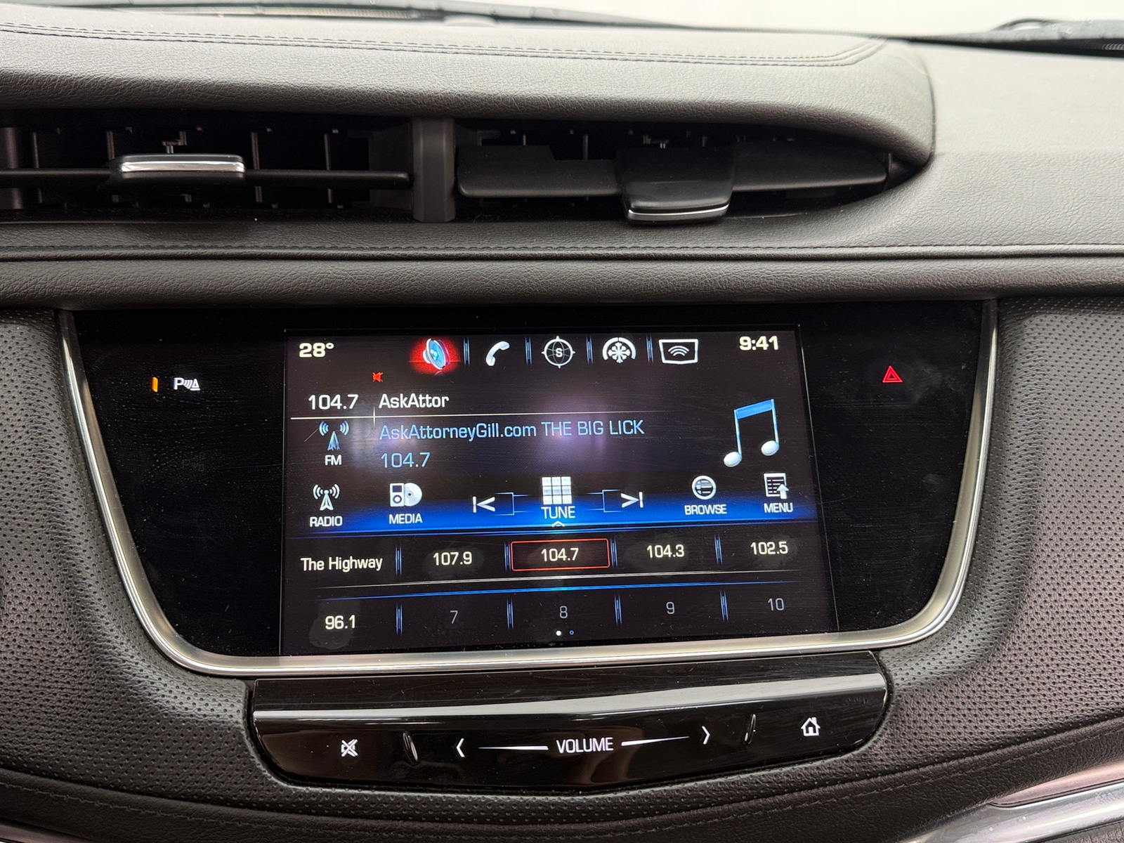 Thumbnail: 2017 Cadillac XT5 - 3