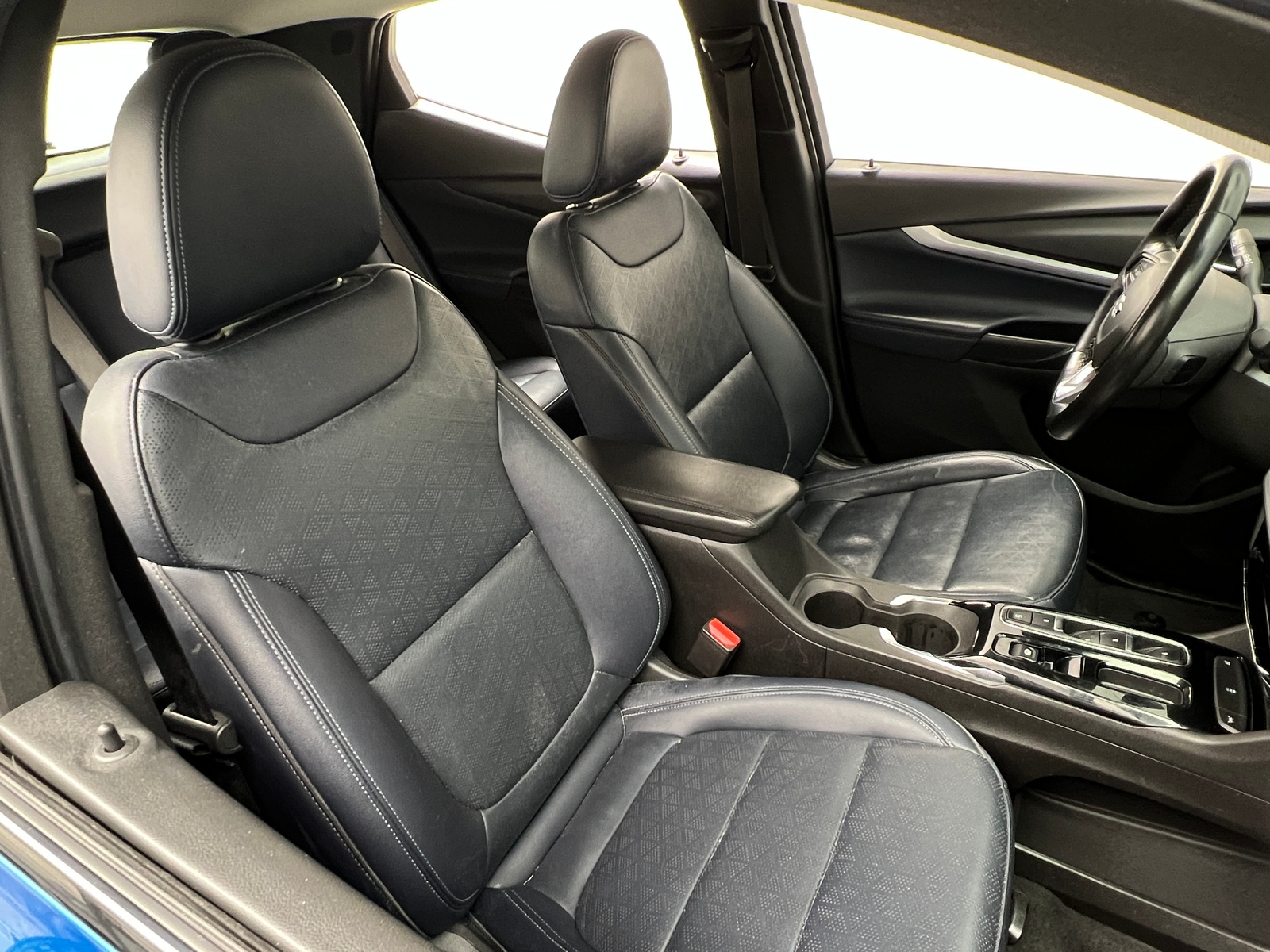 Thumbnail: 2022 Chevrolet Bolt EUV - 2