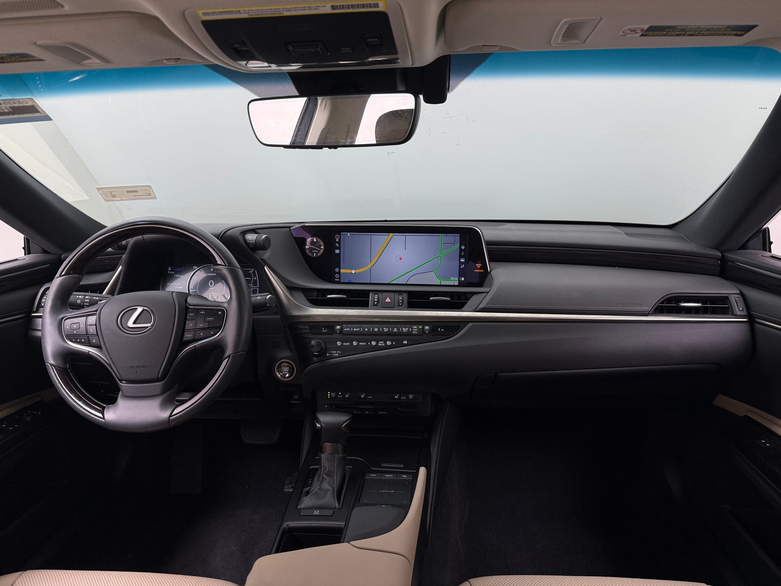 Thumbnail: 2020 Lexus ES - 2