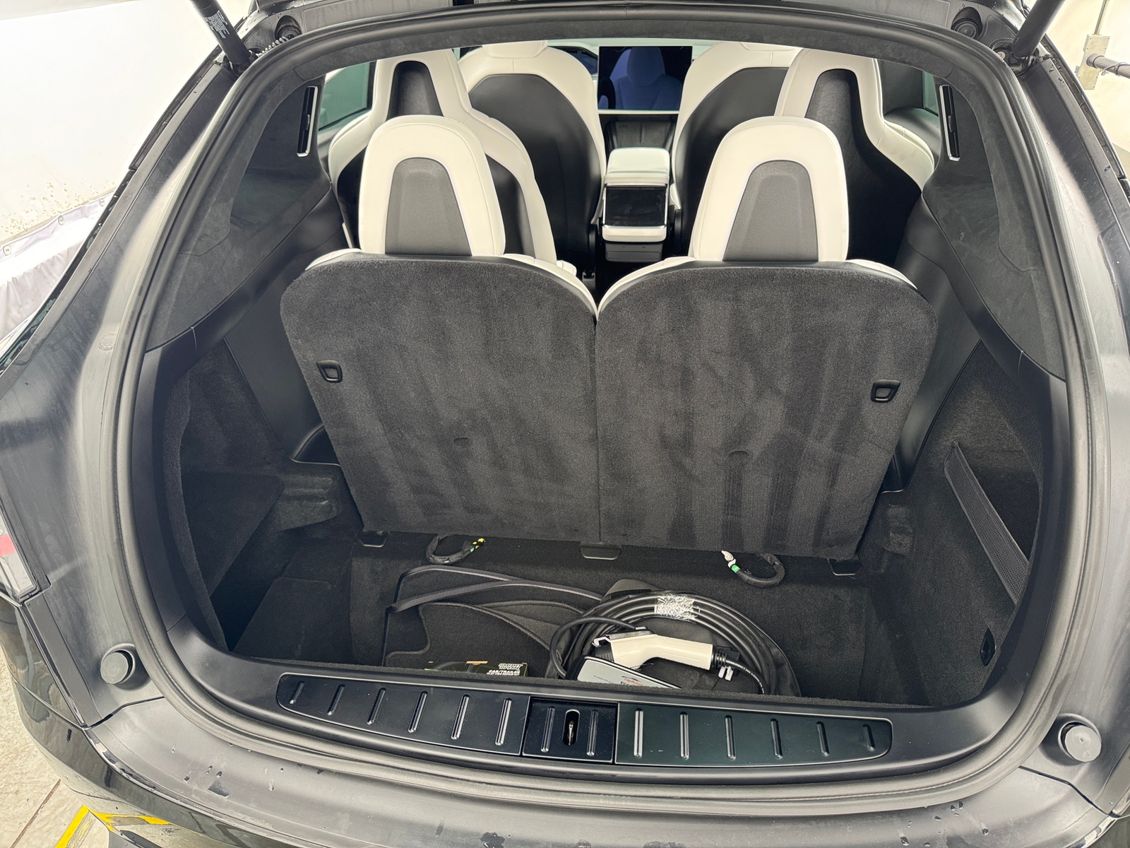 Thumbnail: 2024 Tesla Model X - 7