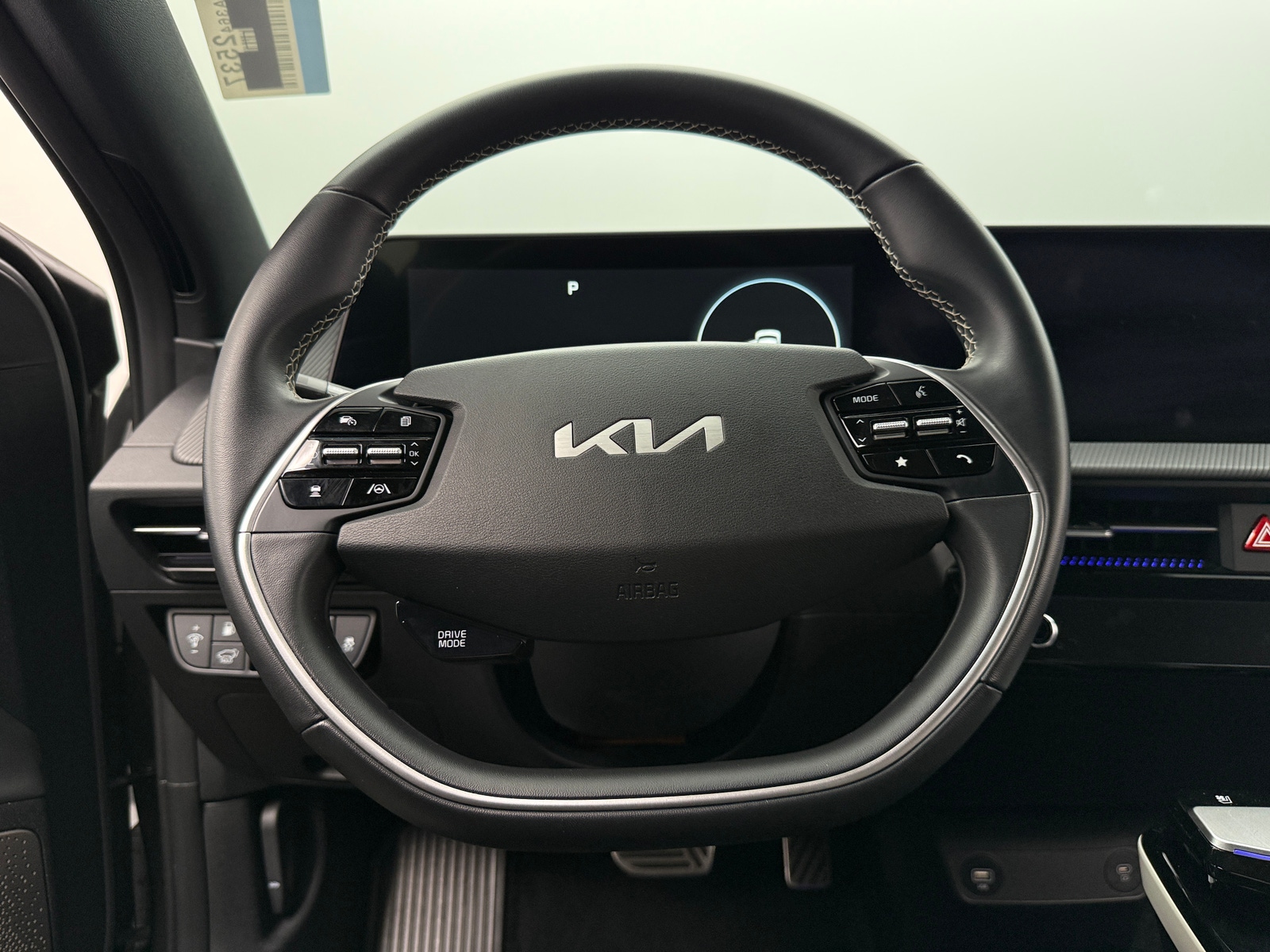 Thumbnail: 2023 Kia EV6 - 4