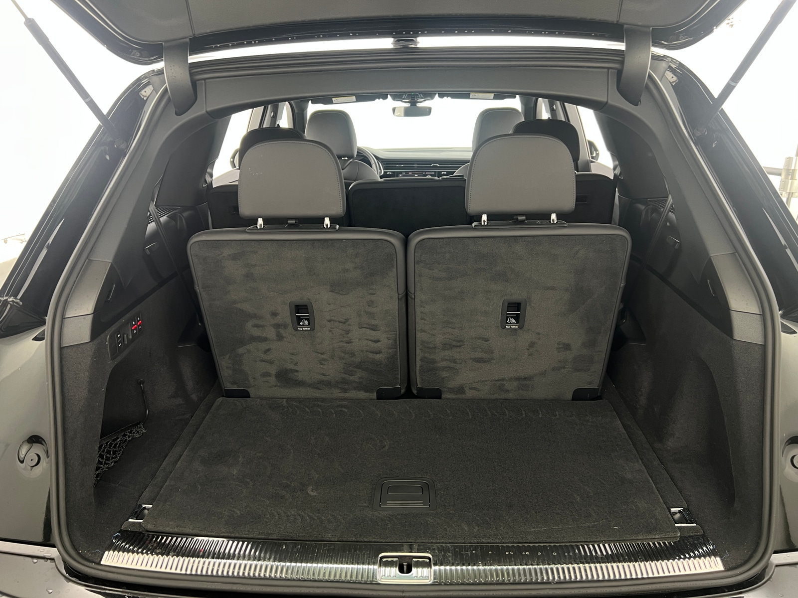 Thumbnail: 2025 Audi Q7 - 6