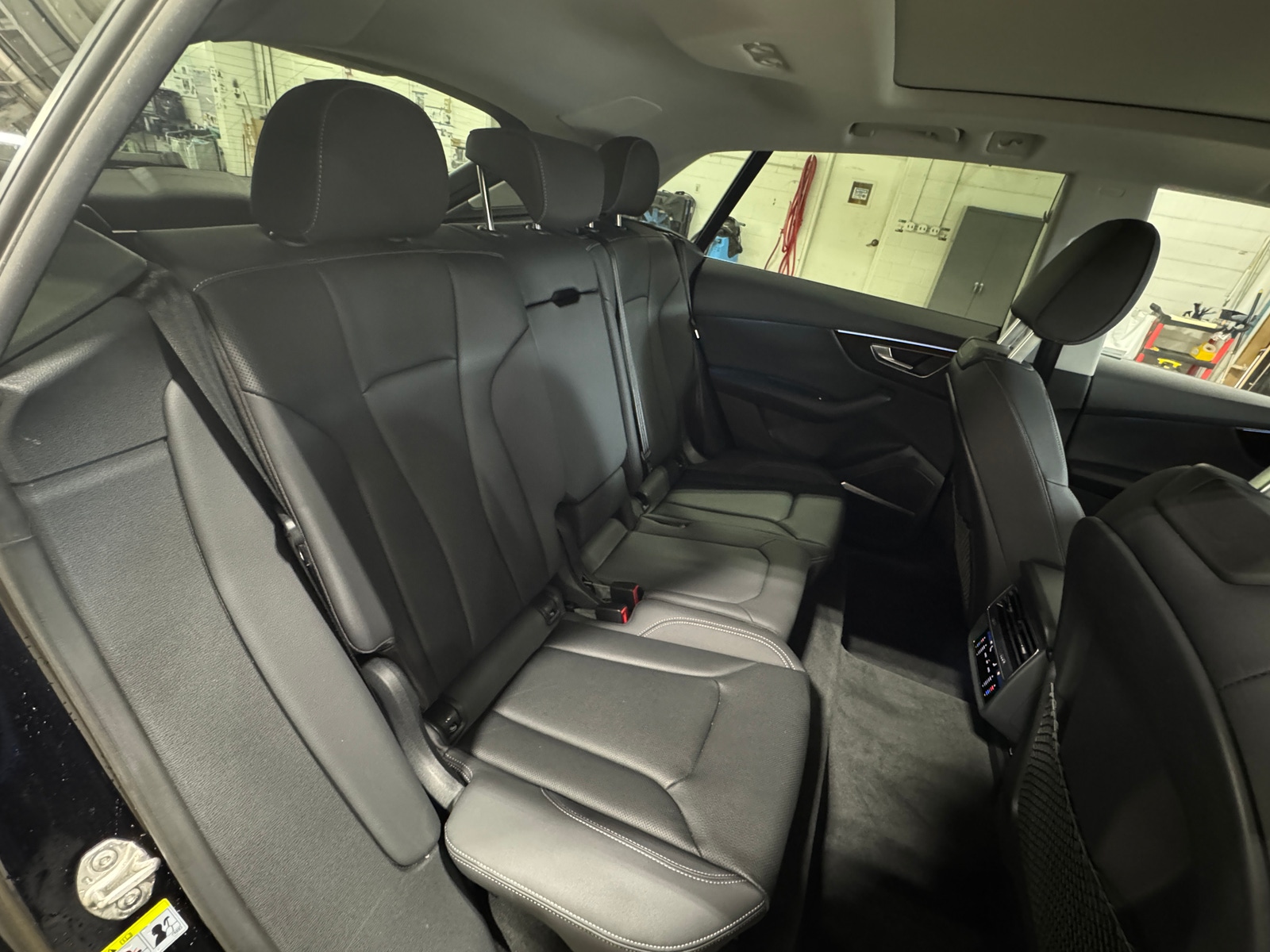 Thumbnail: 2021 Audi Q8 - 5