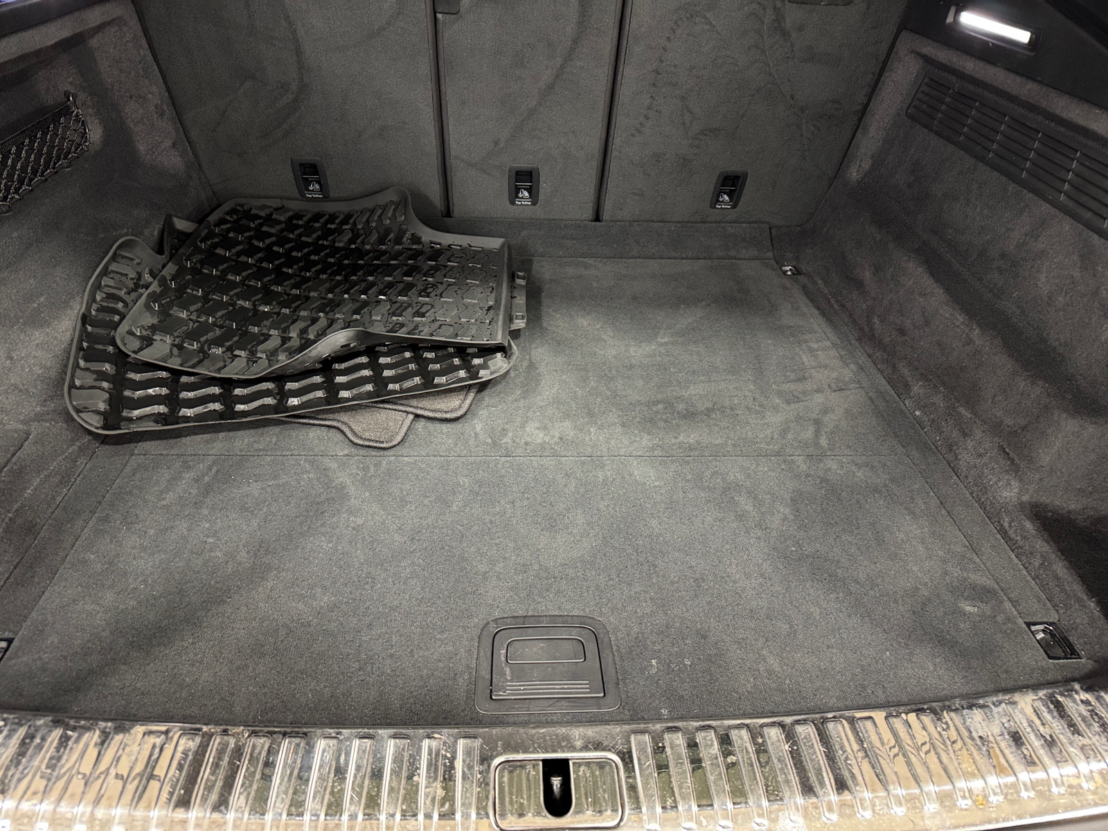 Thumbnail: 2021 Audi Q8 - 6