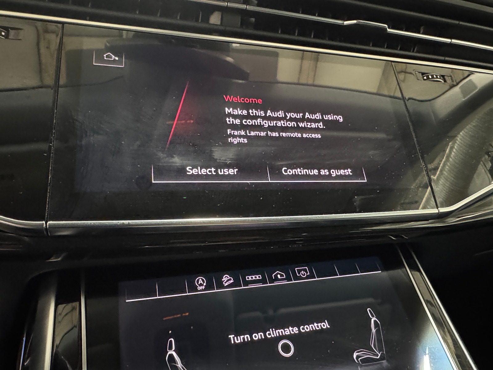 Thumbnail: 2021 Audi Q8 - 3