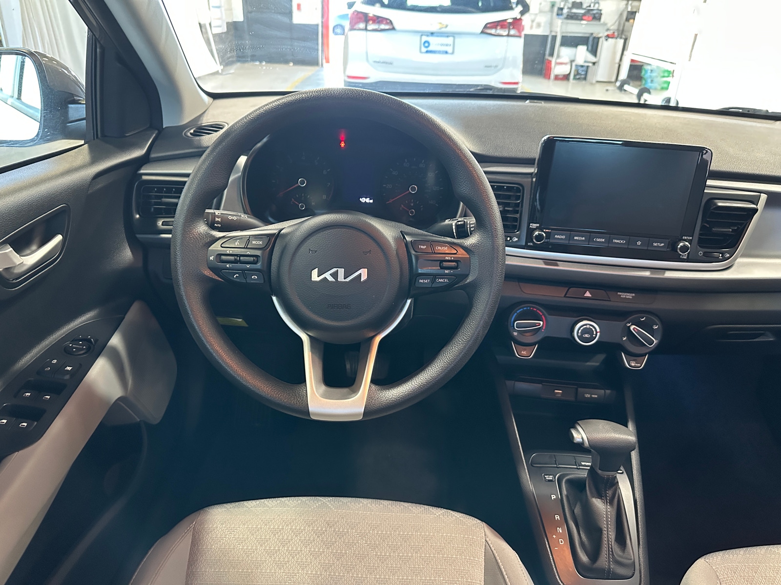 Thumbnail: 2023 Kia Rio - 5