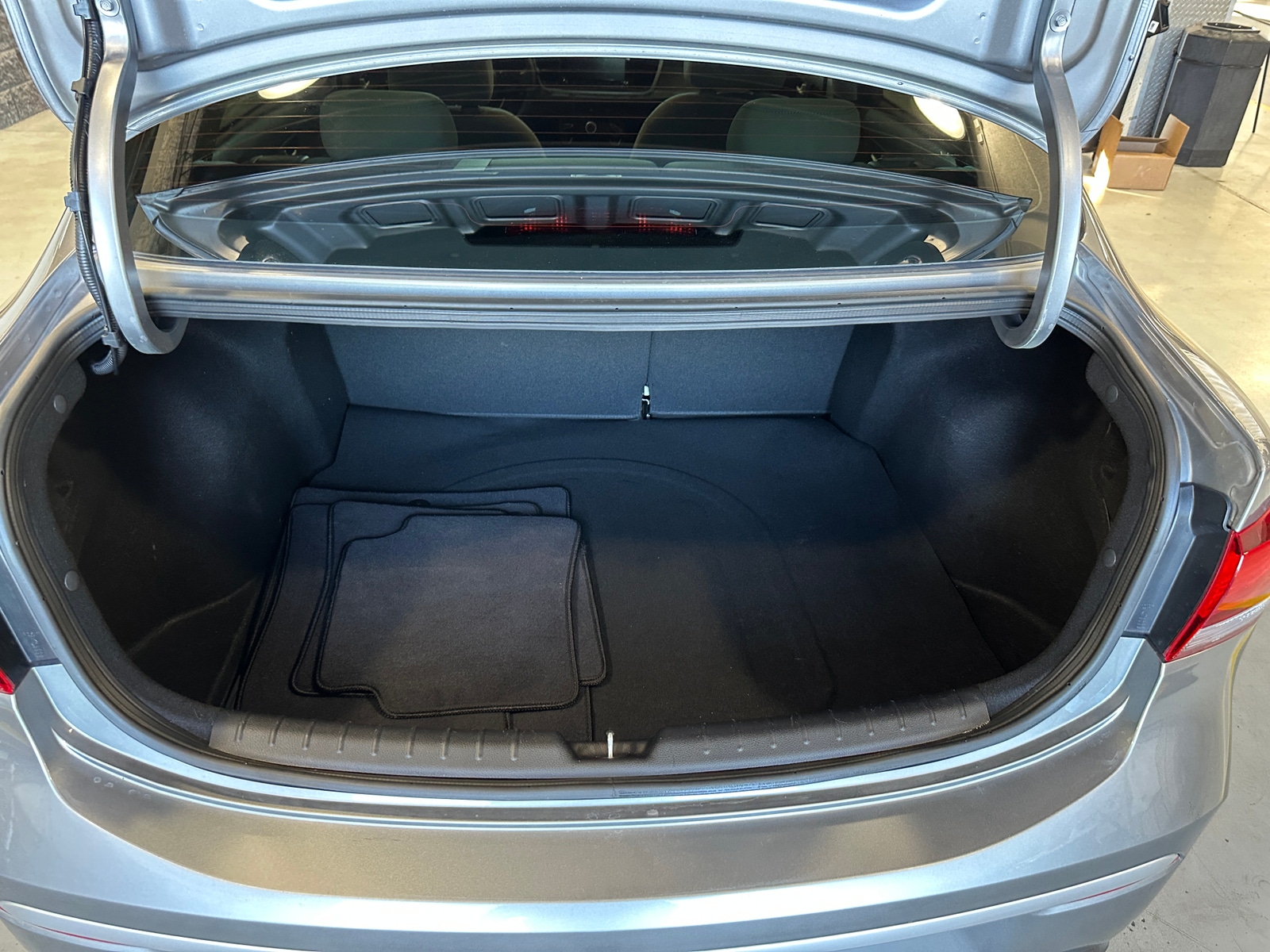 Thumbnail: 2023 Kia Rio - 7