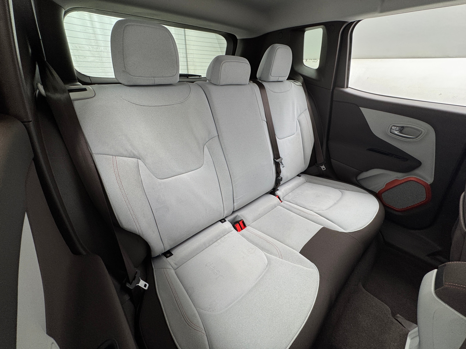 Thumbnail: 2016 Jeep Renegade - 6