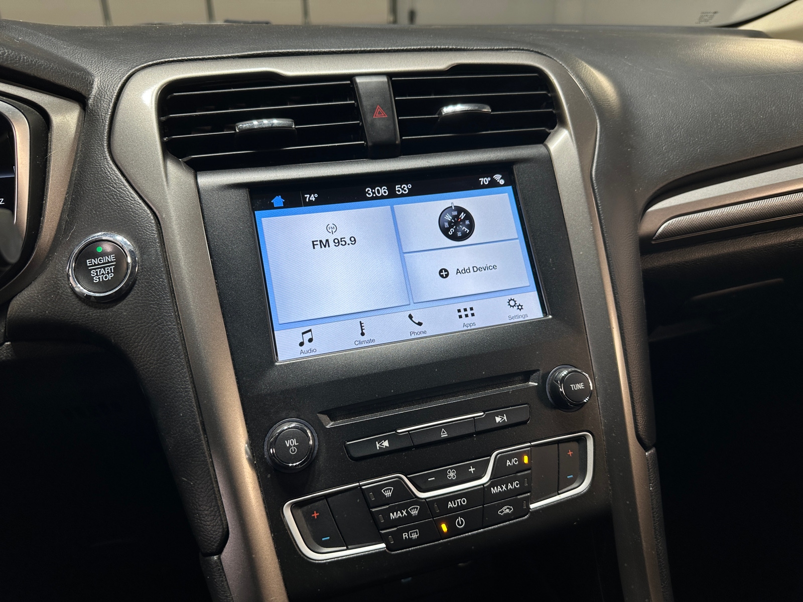 Thumbnail: 2017 Ford Fusion - 4