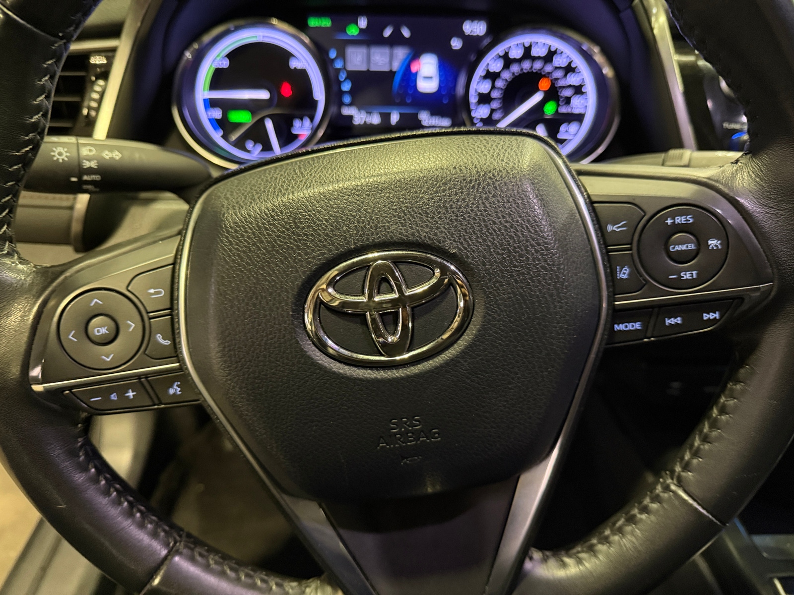 Thumbnail: 2019 Toyota Camry - 4
