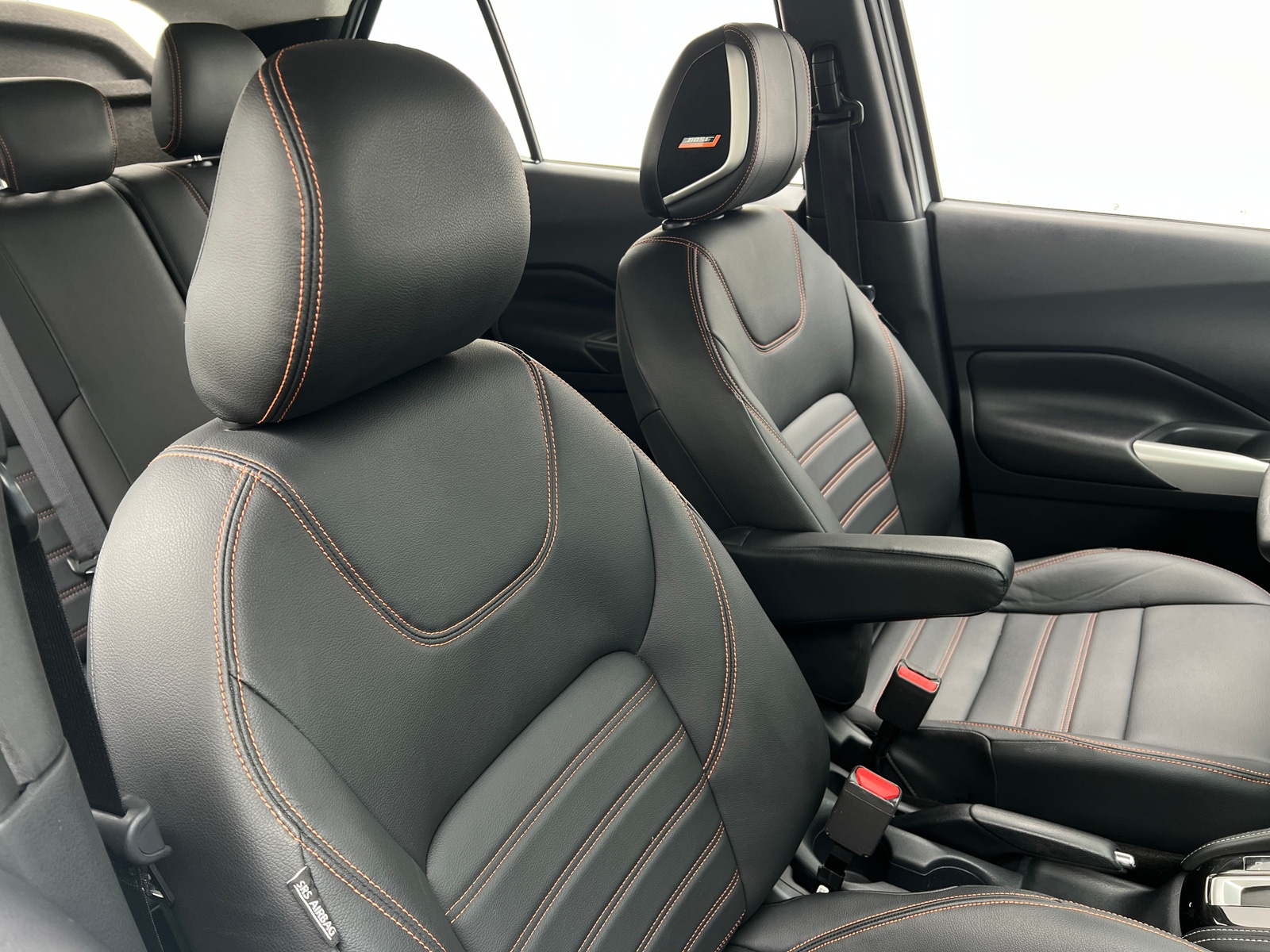 Thumbnail: 2019 Nissan Kicks - 2