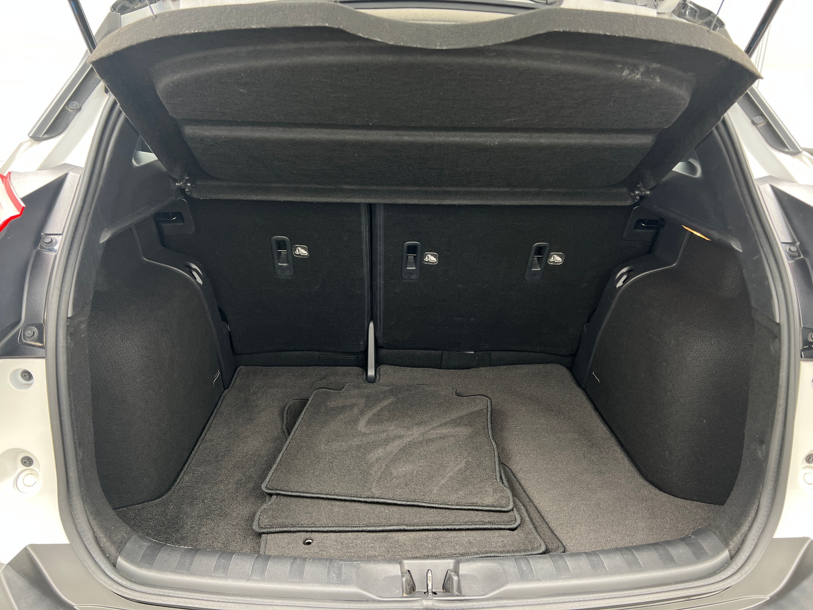 Thumbnail: 2019 Nissan Kicks - 7