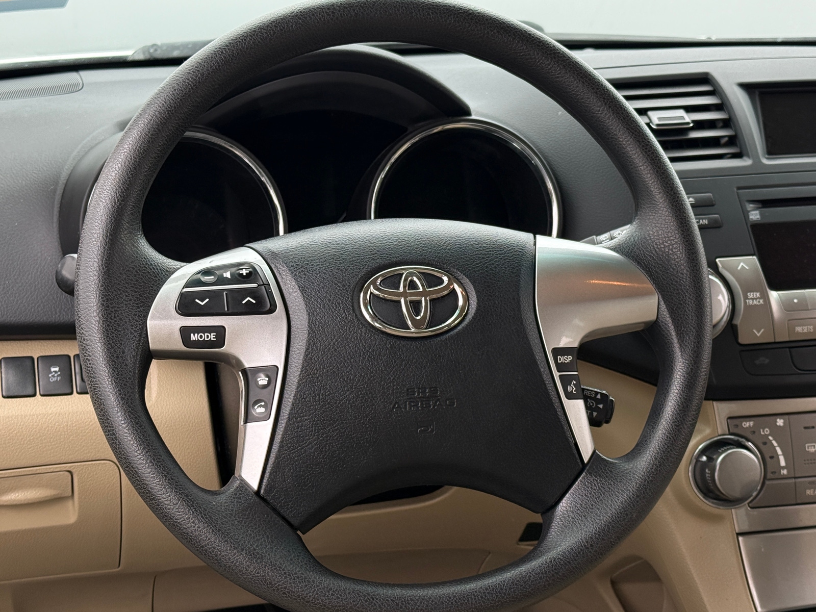 Thumbnail: 2012 Toyota Highlander - 5