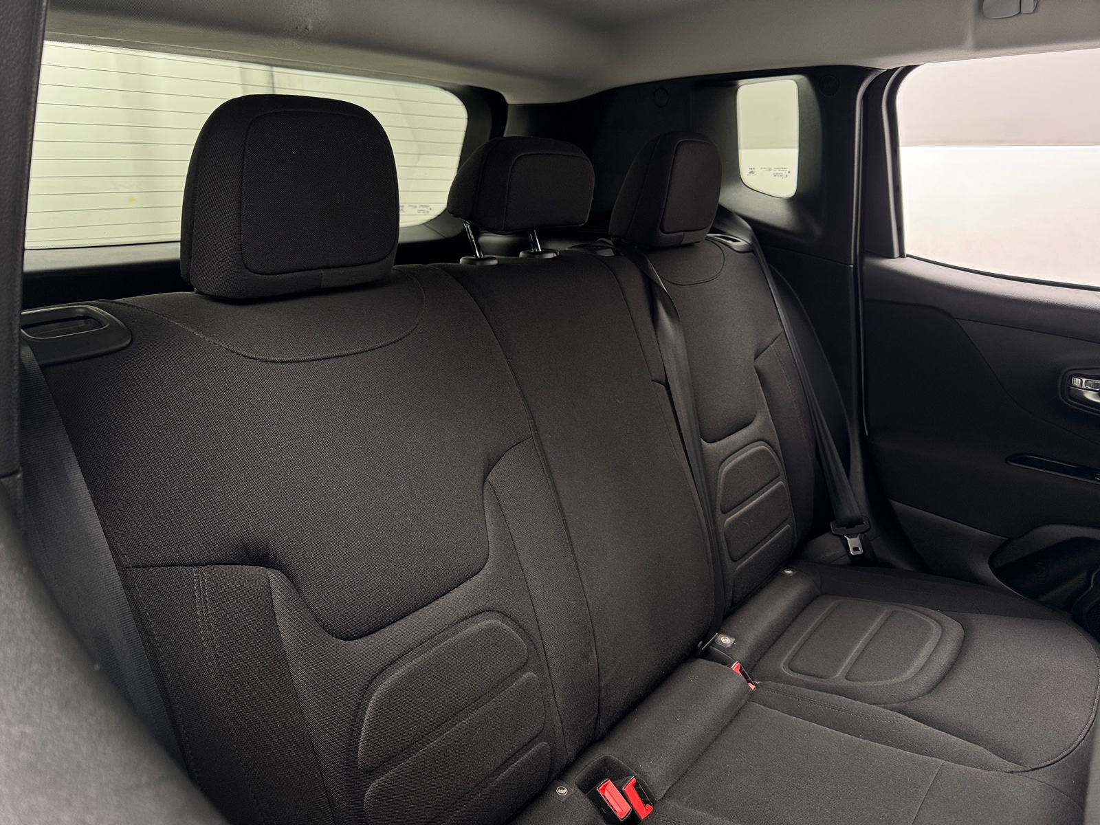 Thumbnail: 2021 Jeep Renegade - 6