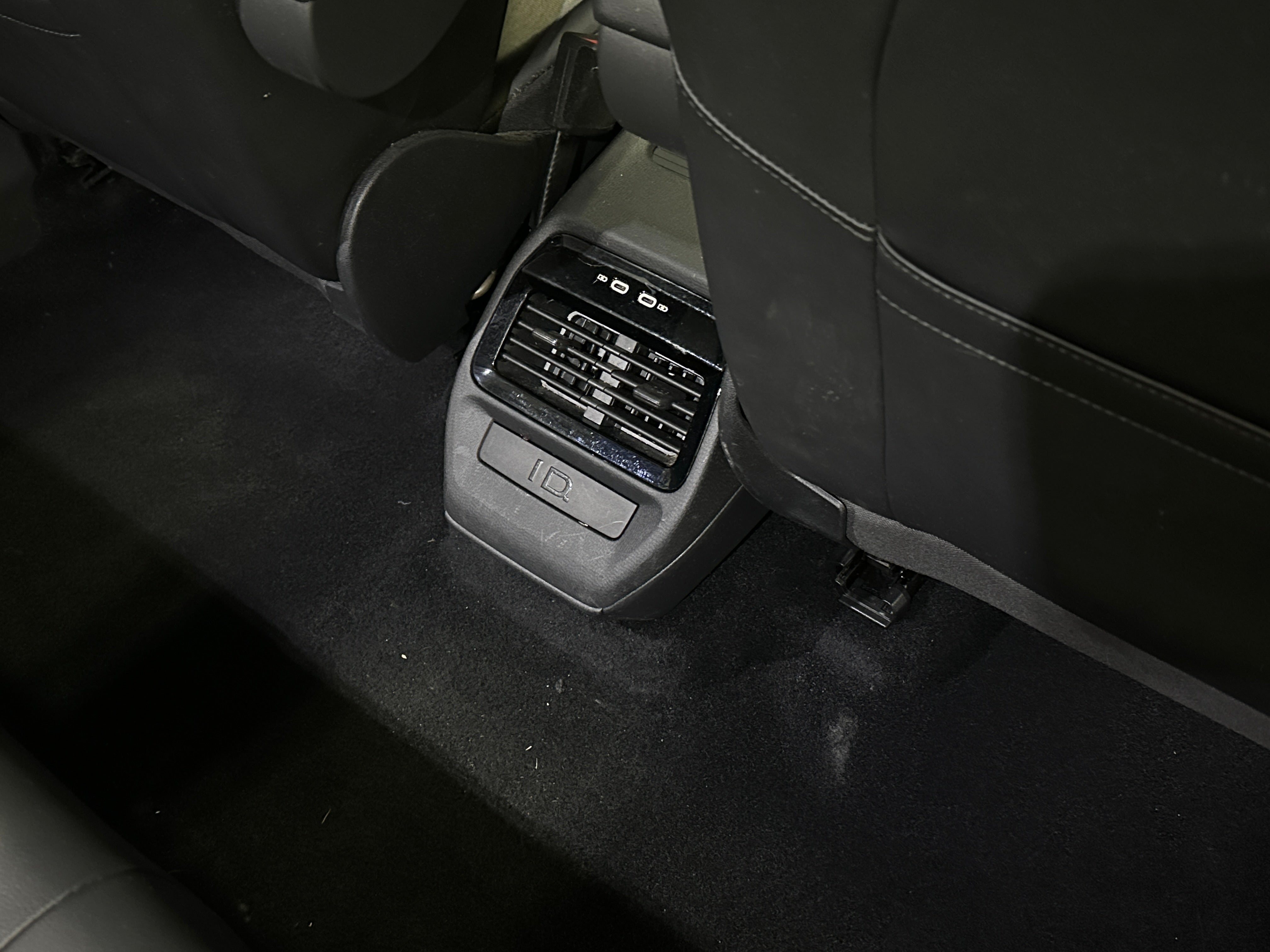 Used 2021 Volkswagen ID.4 PRO S with VIN WVGKMPE22MP058880 for sale in Oak Creek, WI