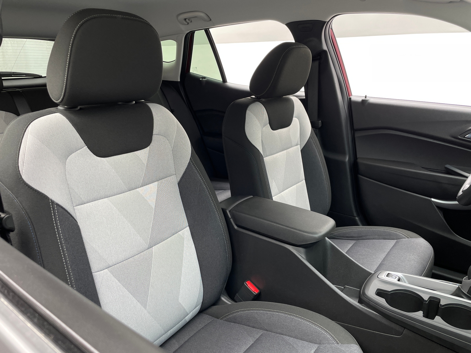 Thumbnail: 2025 Chevrolet Trax - 2