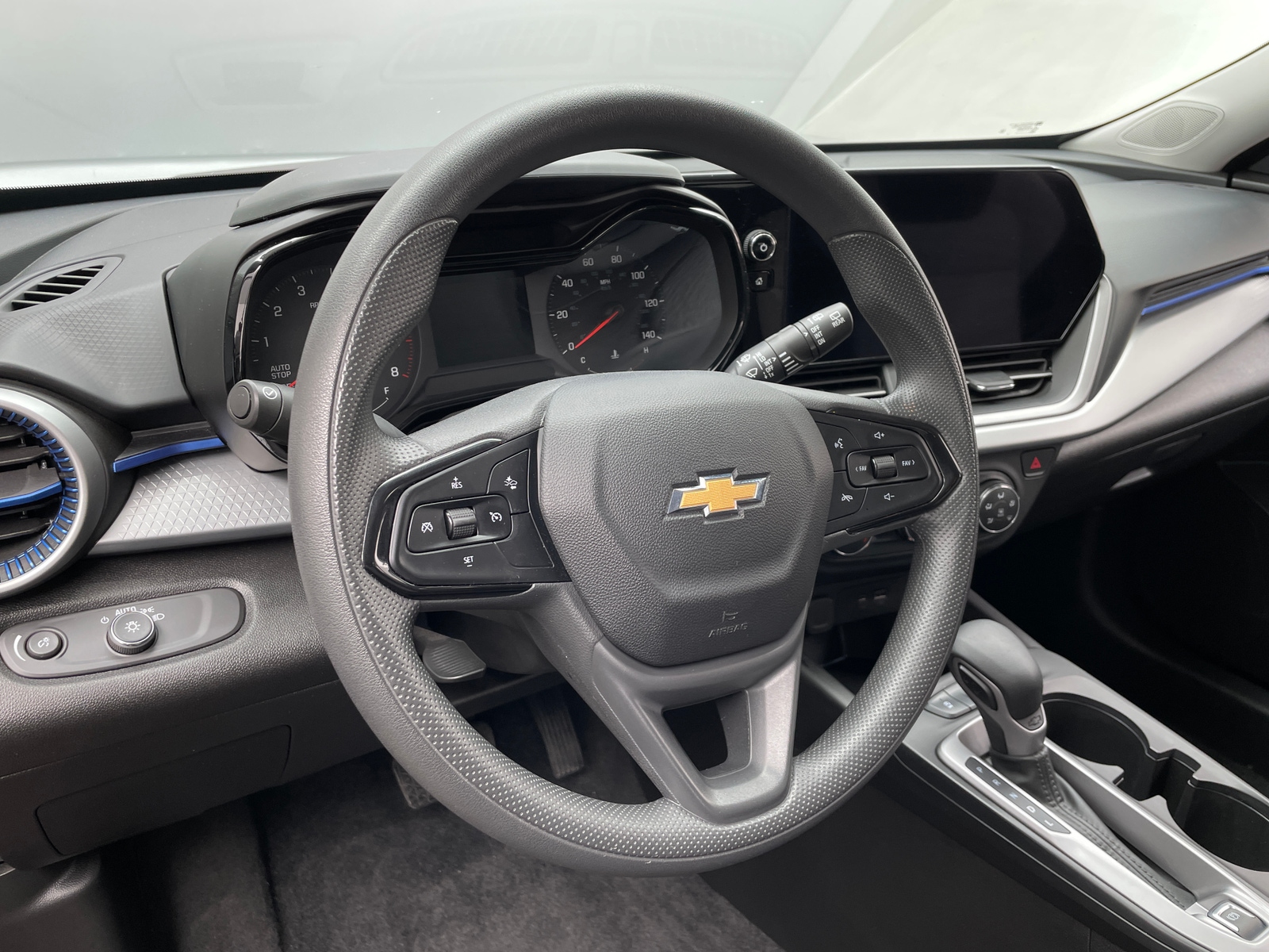 Thumbnail: 2025 Chevrolet Trax - 5