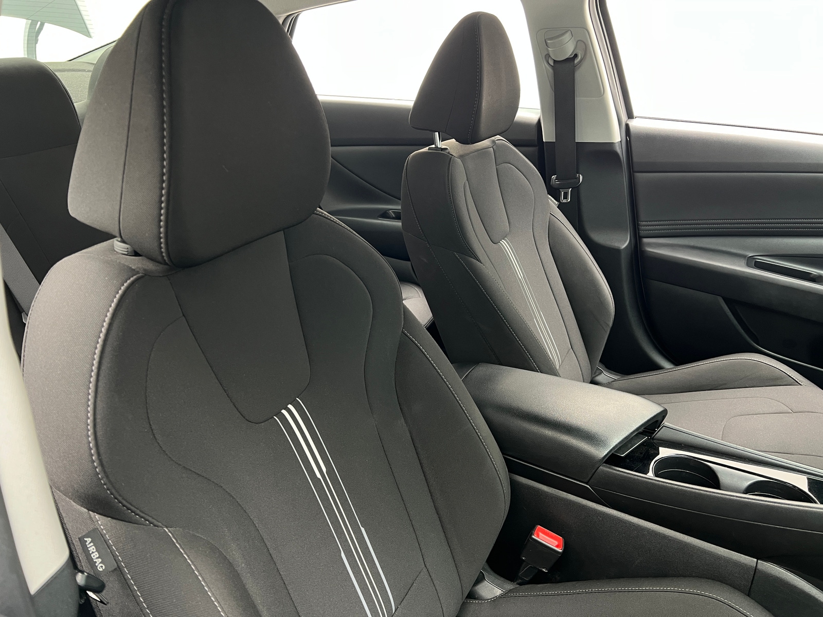 Thumbnail: 2023 Hyundai Elantra - 2