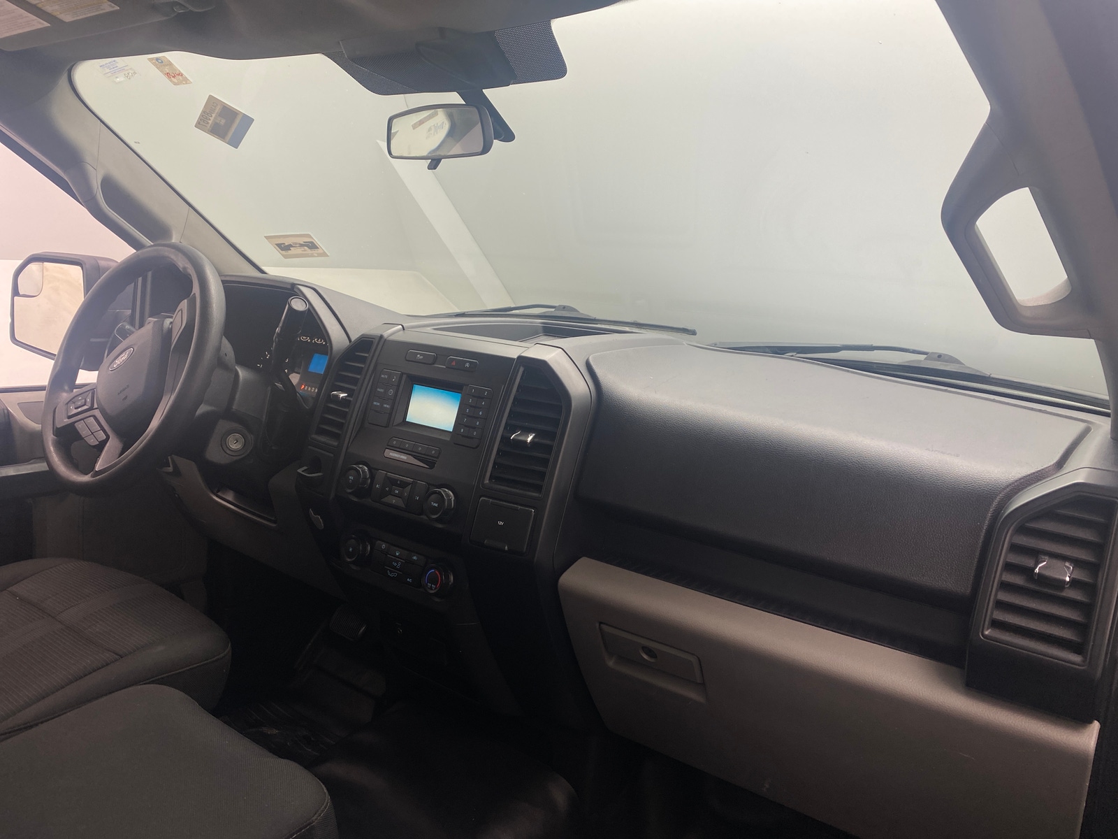 Thumbnail: 2019 Ford Econoline - 3