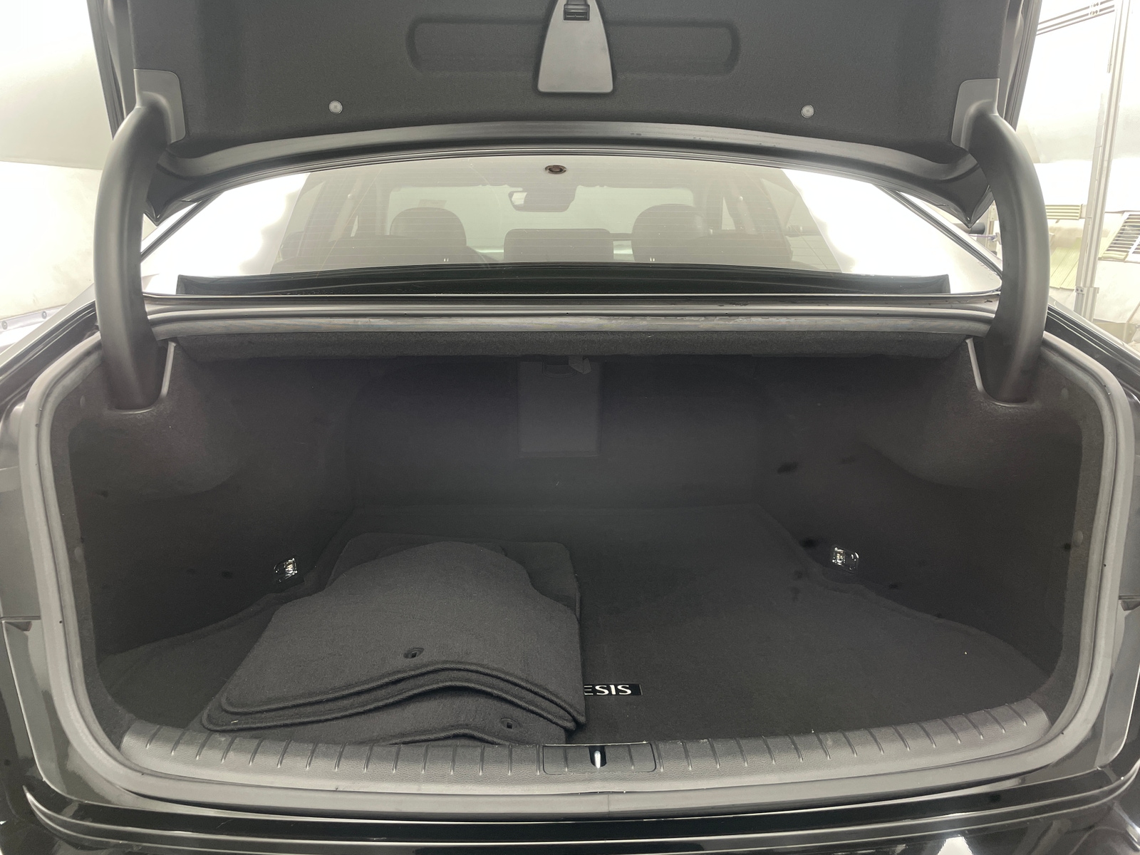 Thumbnail: 2018 Genesis G80 - 6