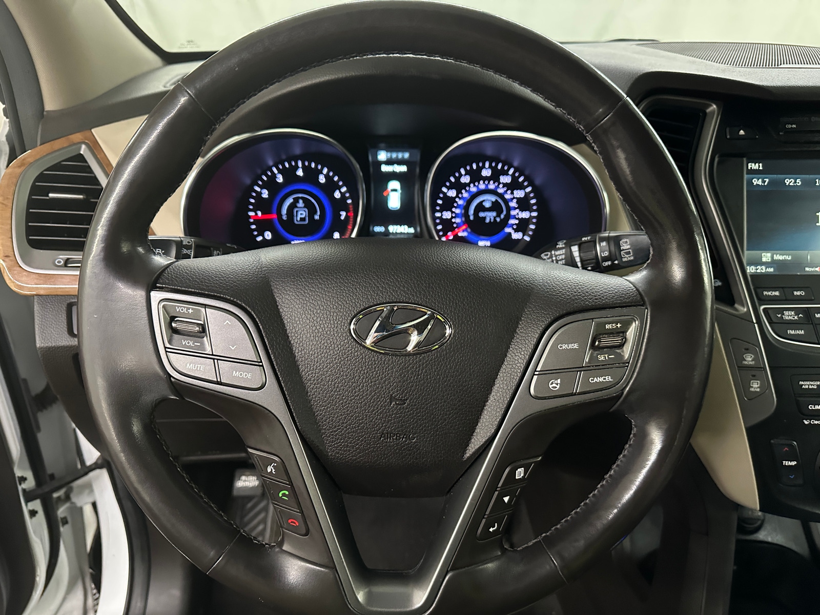 Thumbnail: 2014 Hyundai Santa Fe - 4