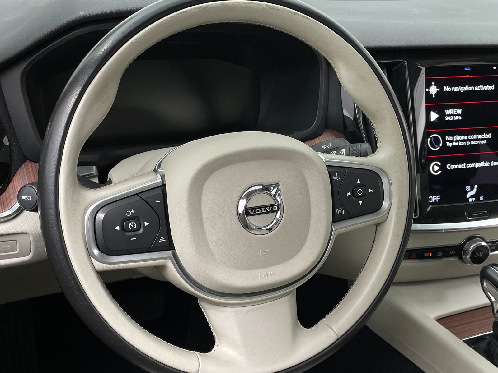 Thumbnail: 2021 Volvo S60 - 4