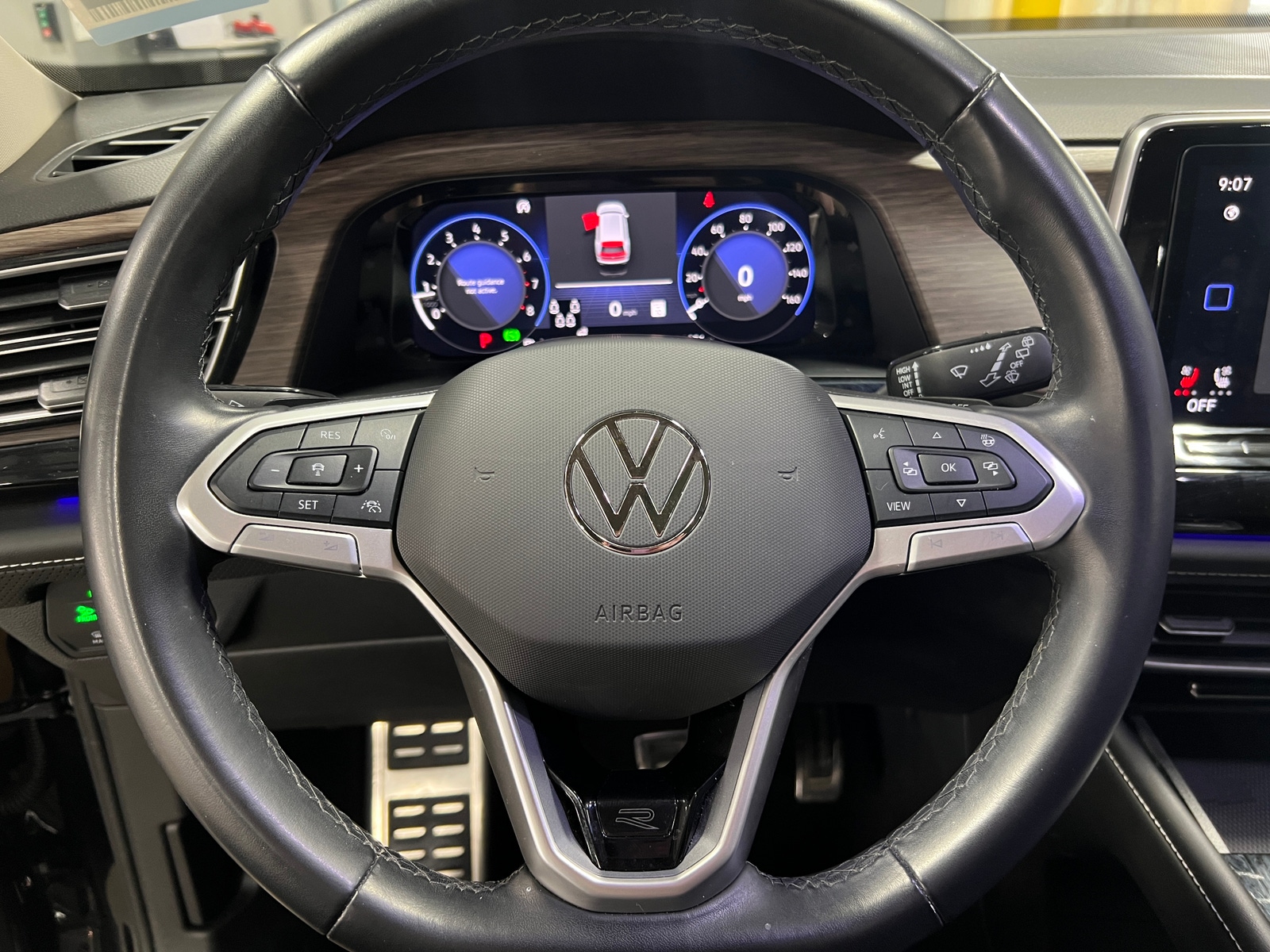 Thumbnail: 2024 Volkswagen Atlas - 4