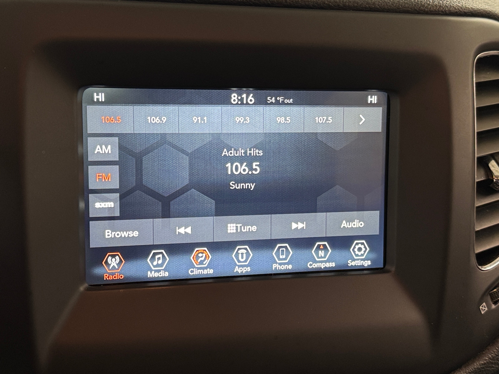 Thumbnail: 2019 Jeep Compass - 3