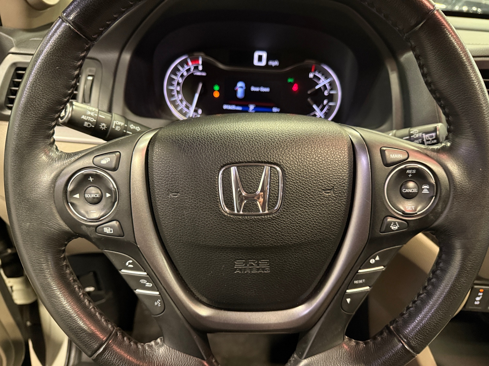 Thumbnail: 2016 Honda Pilot - 4