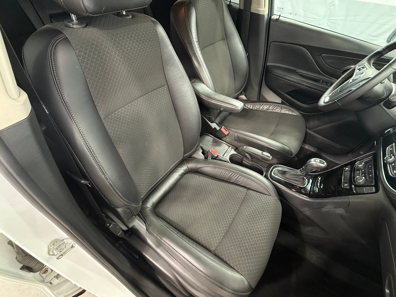 Thumbnail: 2017 Buick Encore - 2