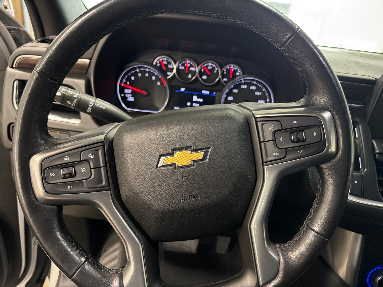 Thumbnail: 2022 Chevrolet Tahoe - 5