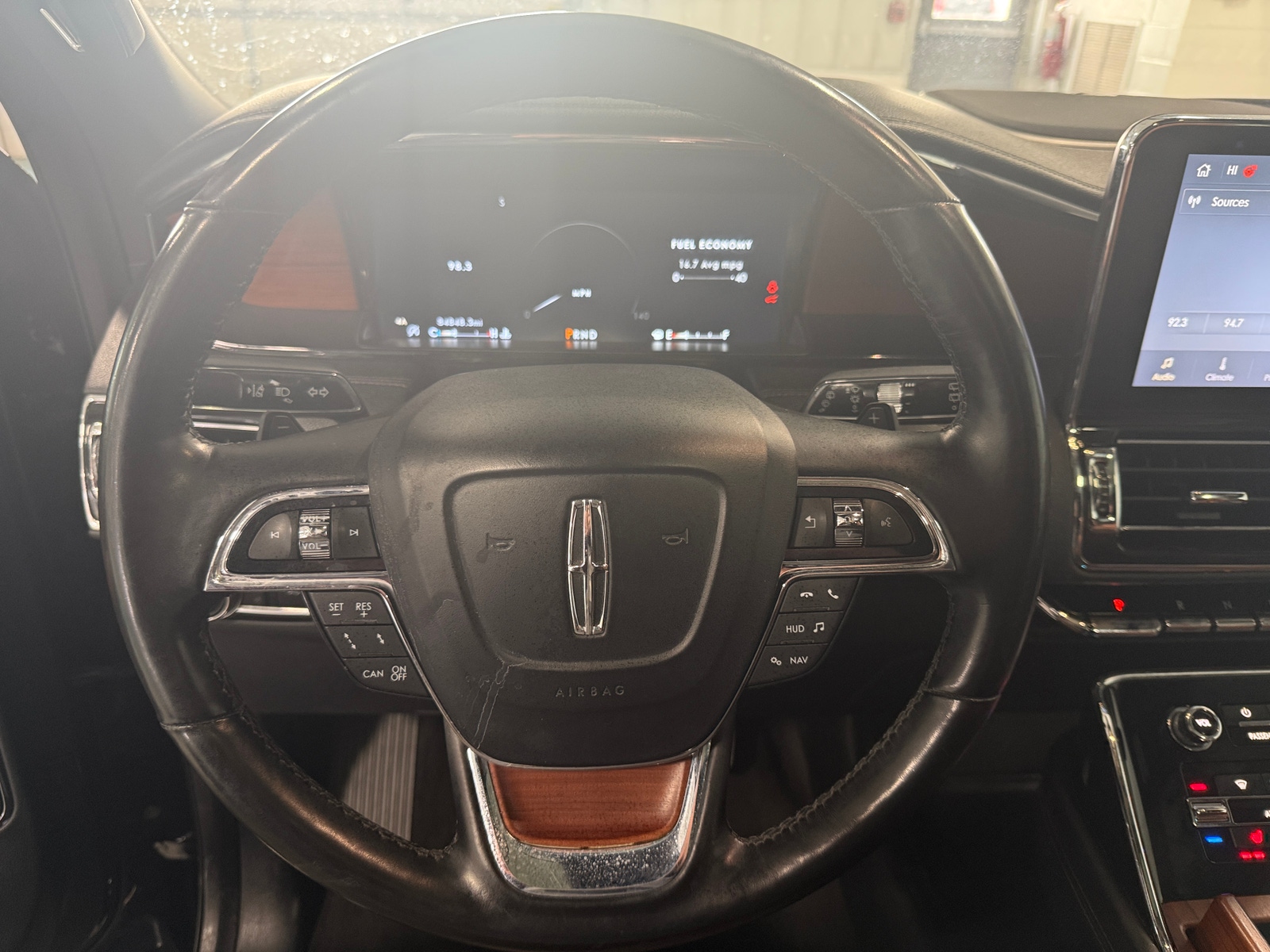 Thumbnail: 2020 Lincoln Navigator L - 4