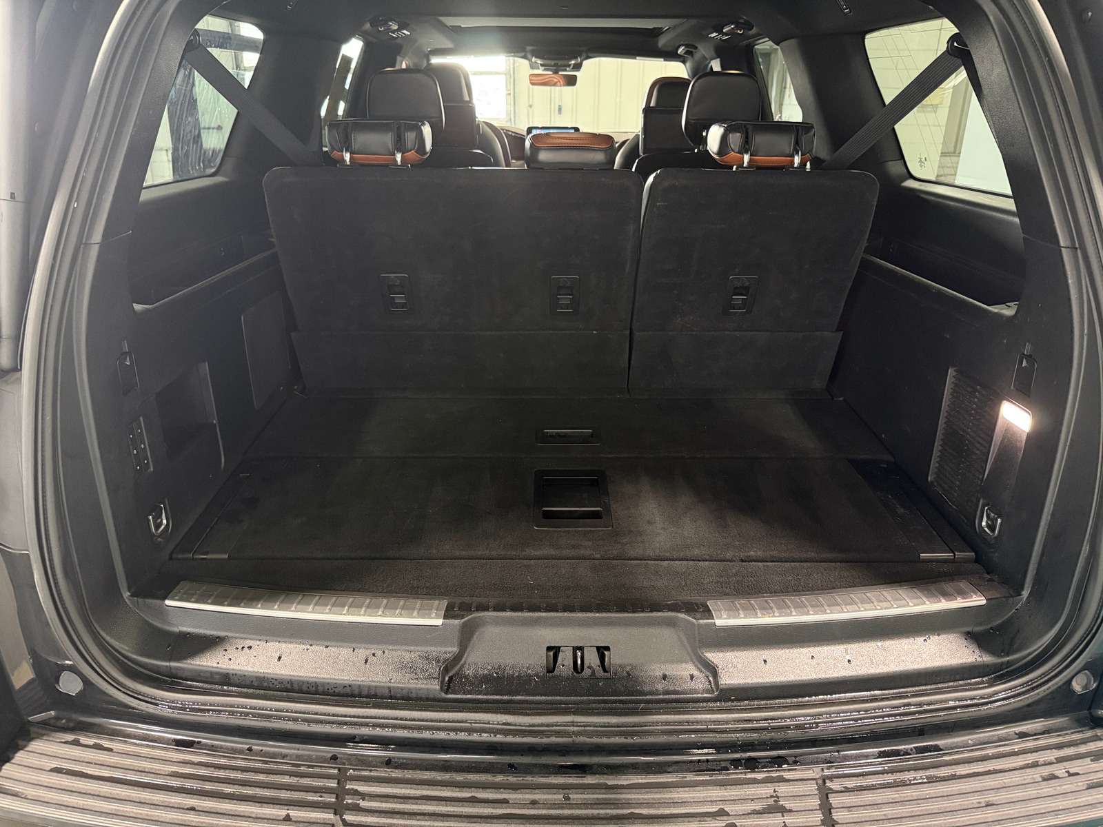 Thumbnail: 2020 Lincoln Navigator L - 6