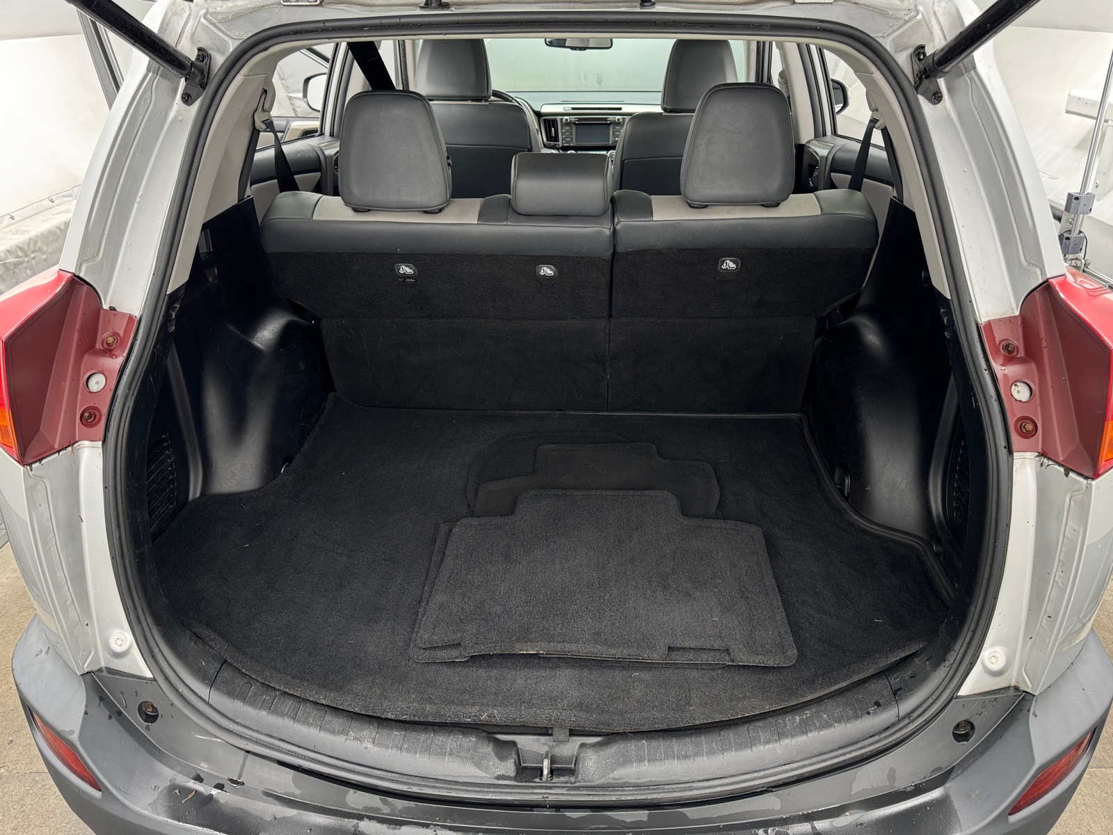 Thumbnail: 2015 Toyota RAV4 - 6