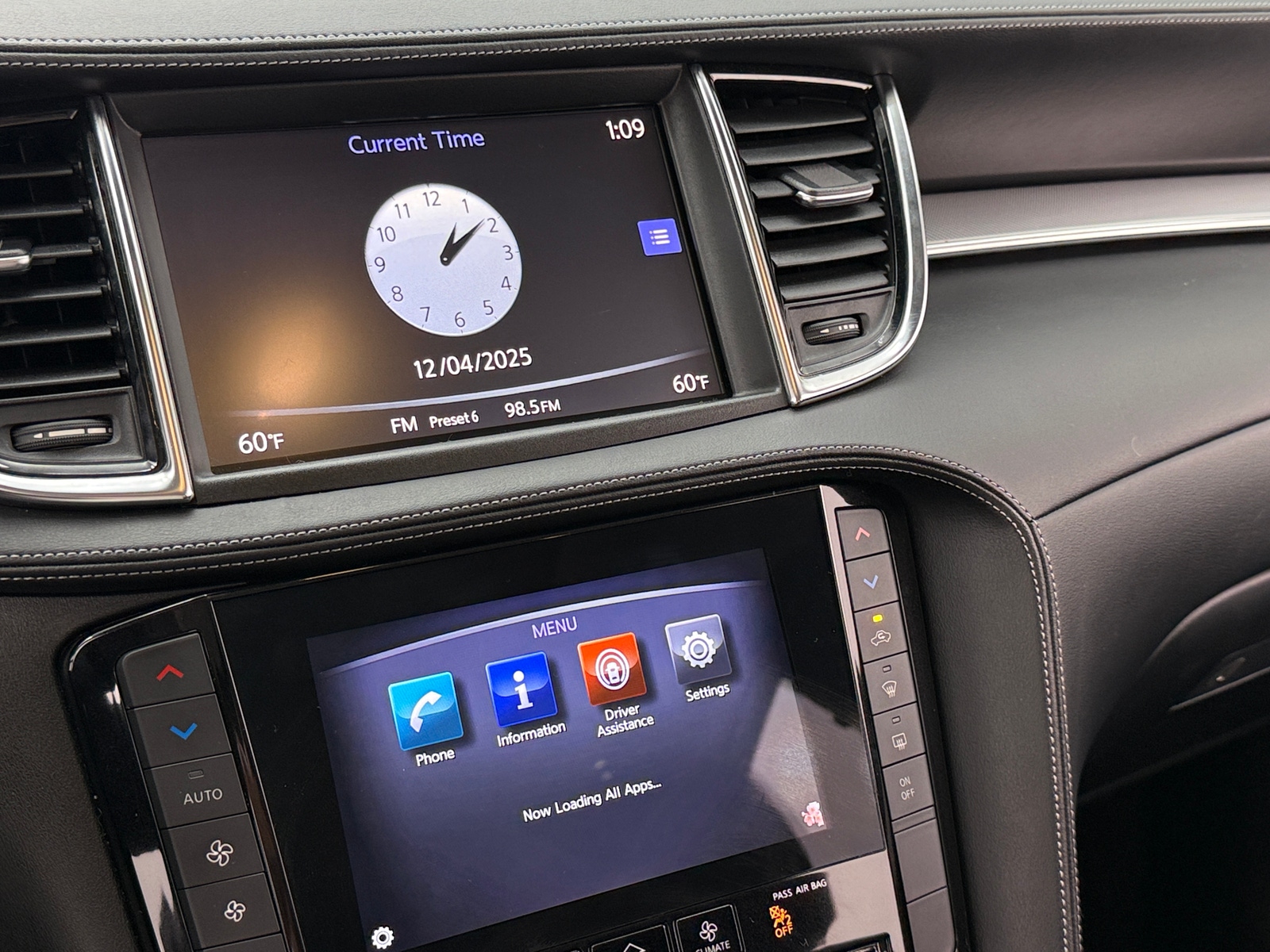 Thumbnail: 2019 INFINITI QX50 - 4